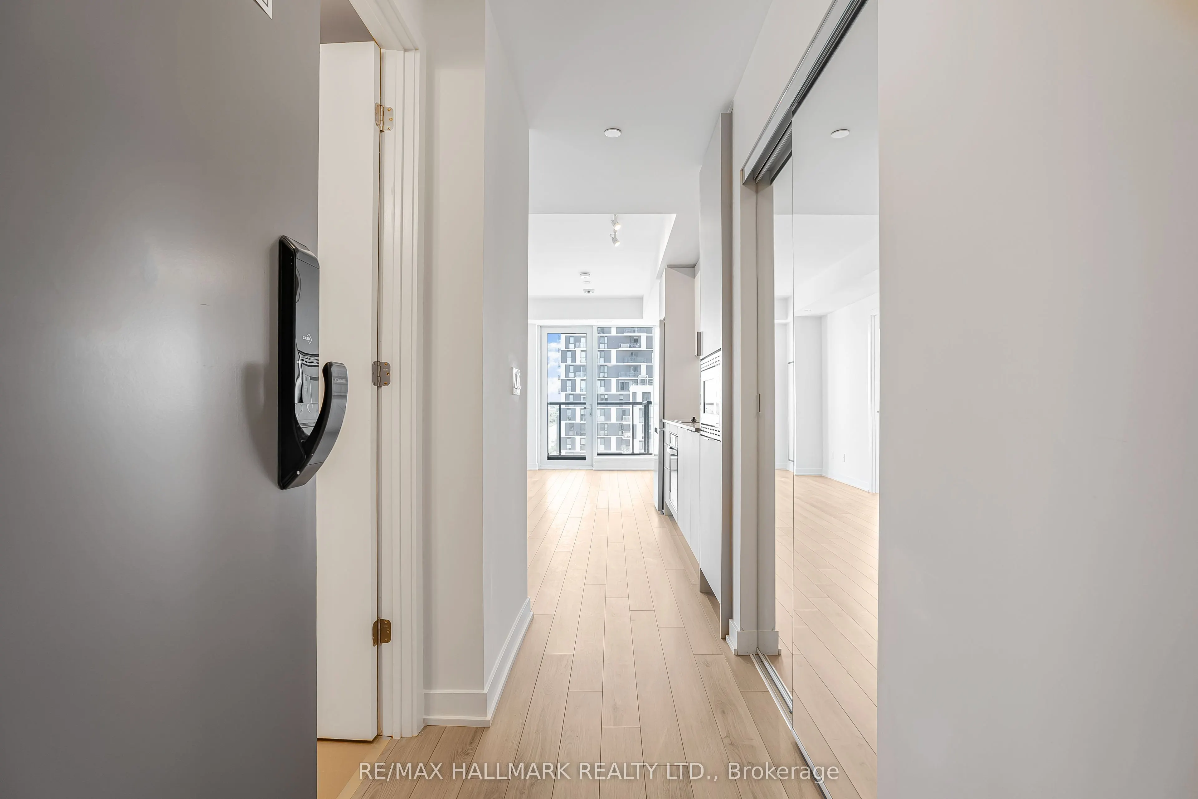 3079 Trafalgar Road, #804