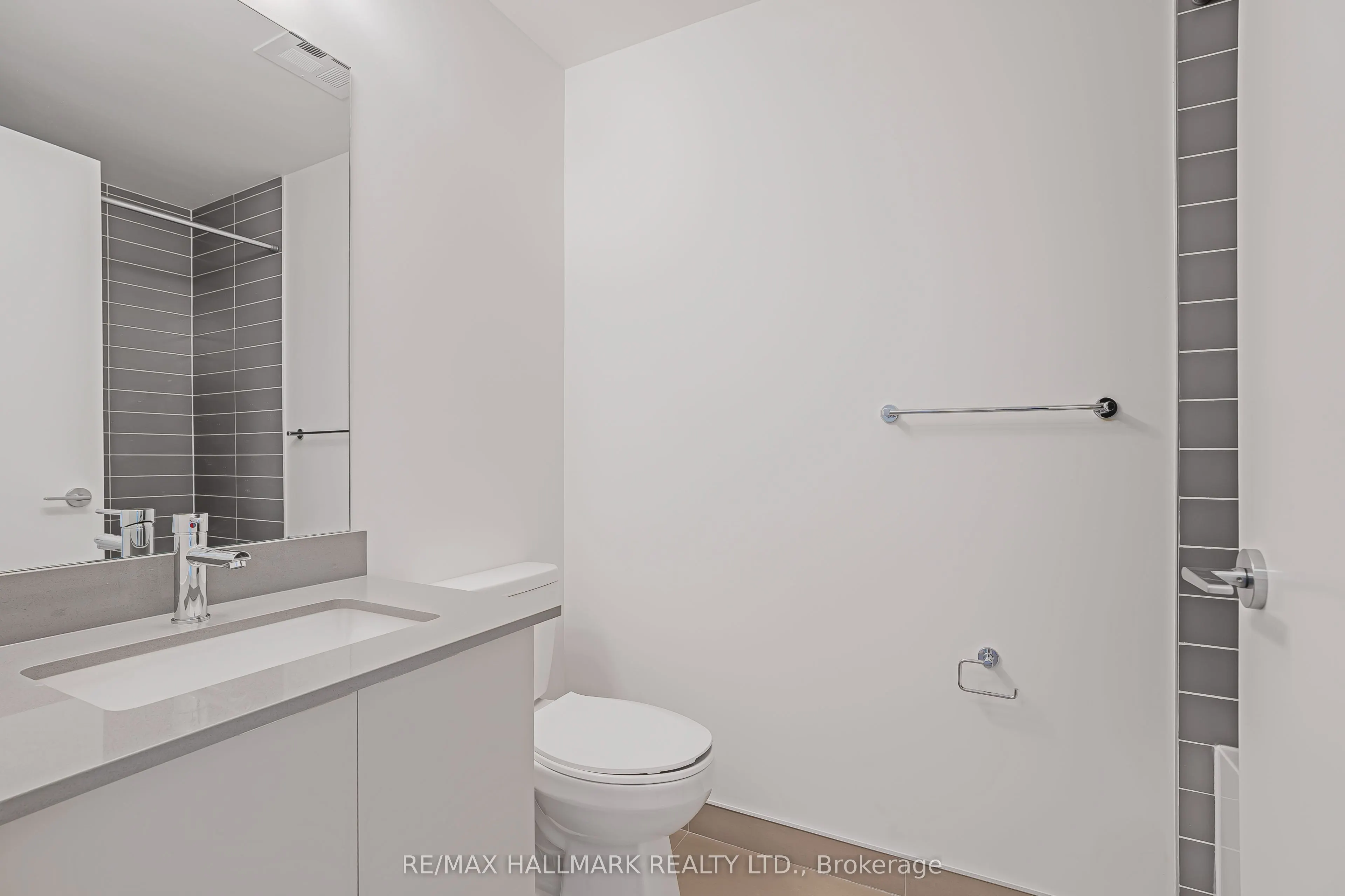 3079 Trafalgar Road, #804