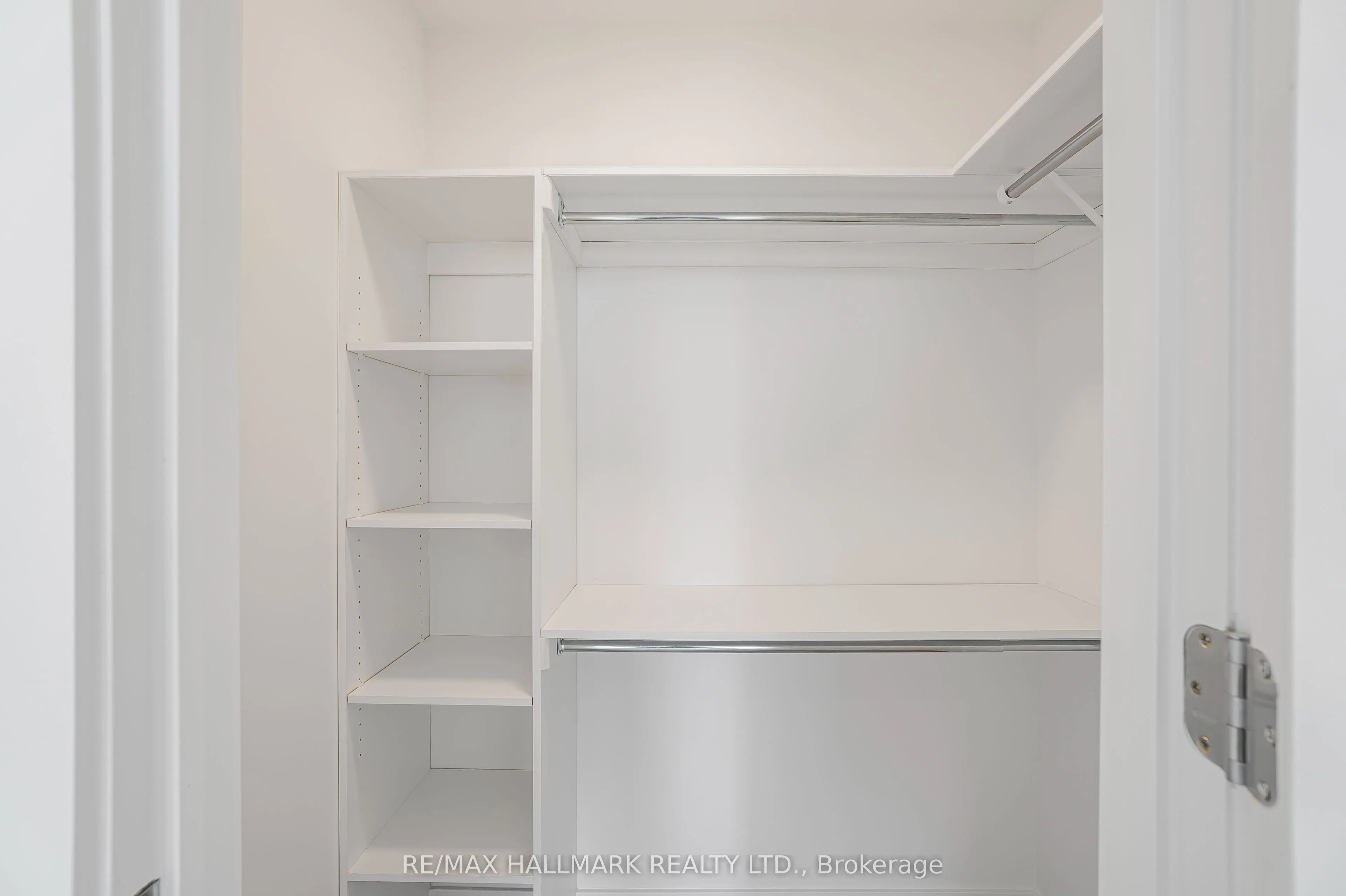 3079 Trafalgar Road, #804