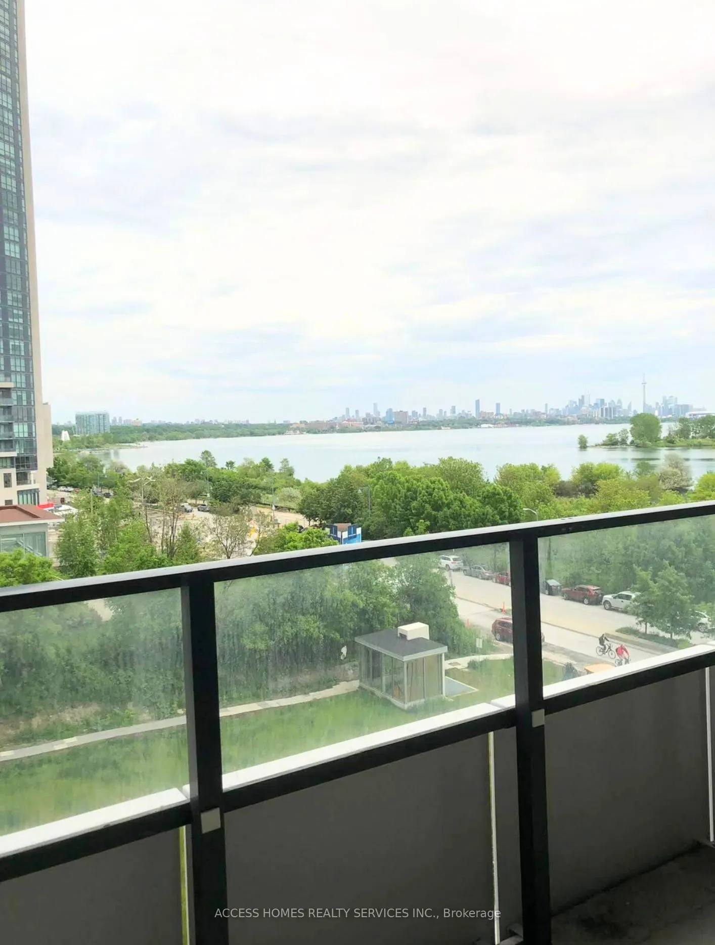 20 Shore Breeze Drive, #406