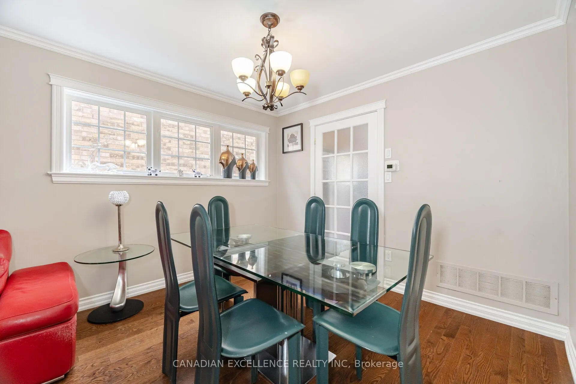 5564 Bridgeport Gate