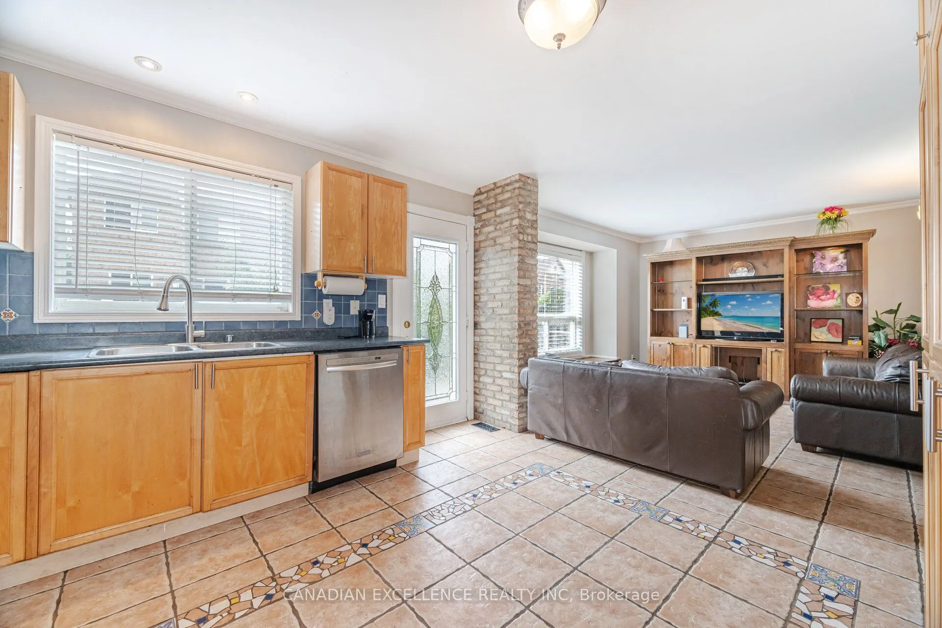 5564 Bridgeport Gate