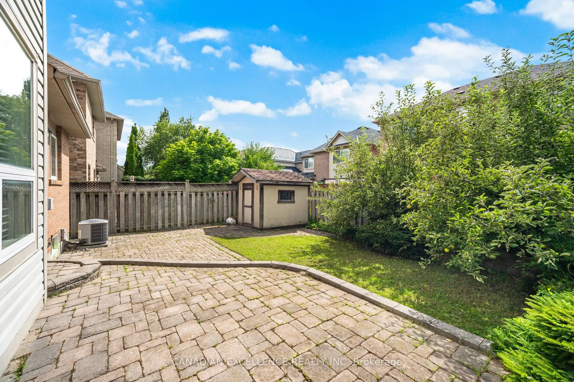 5564 Bridgeport Gate