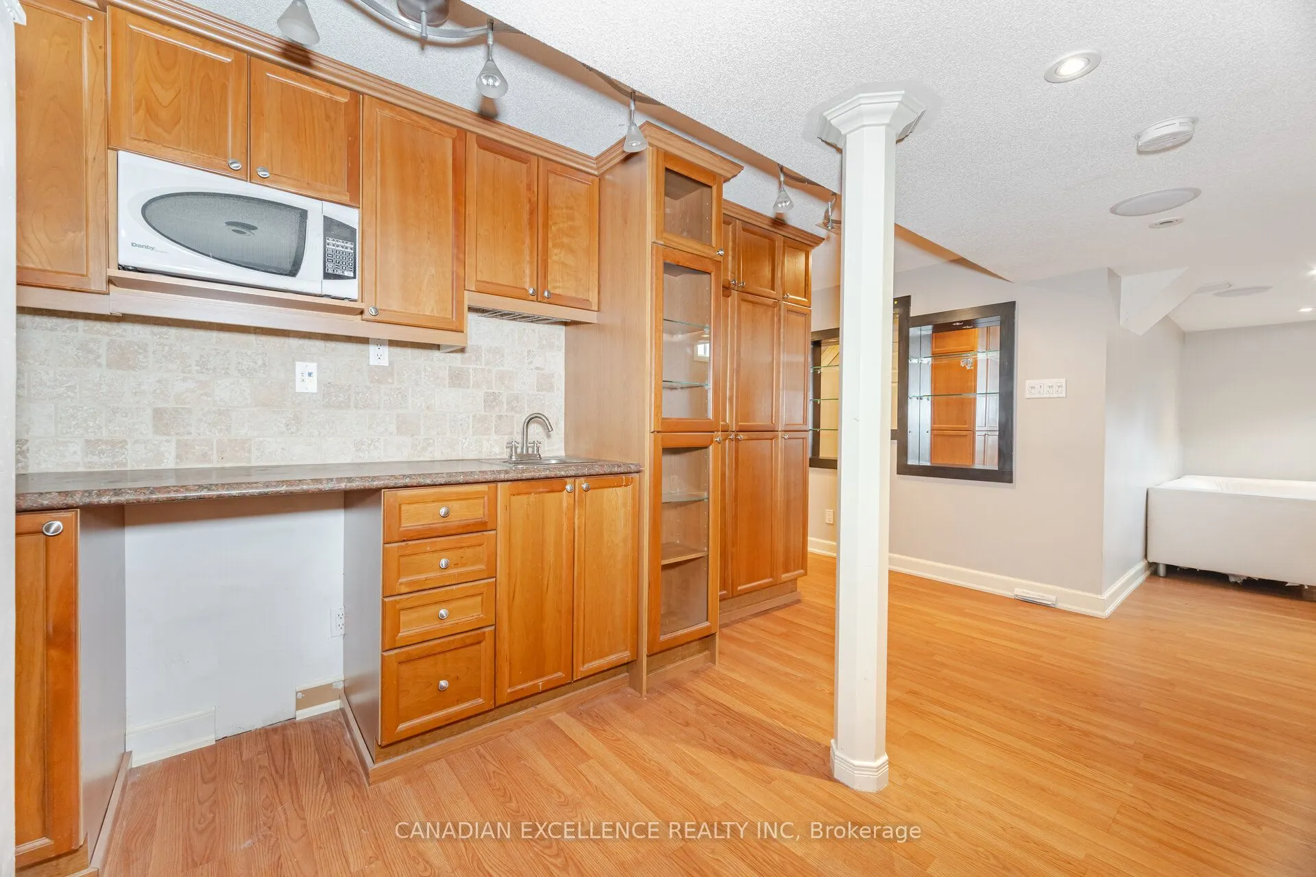 5564 Bridgeport Gate