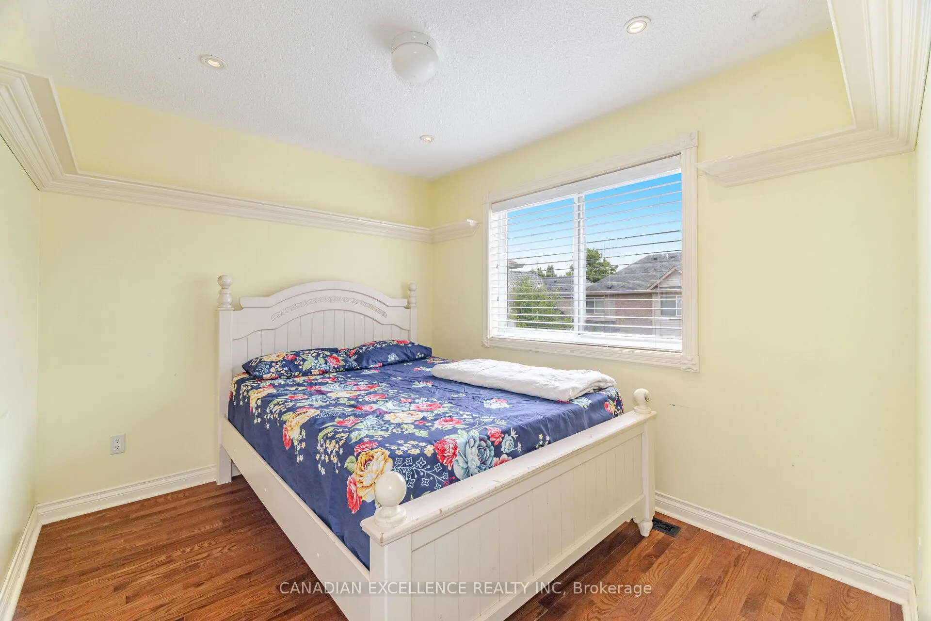 5564 Bridgeport Gate