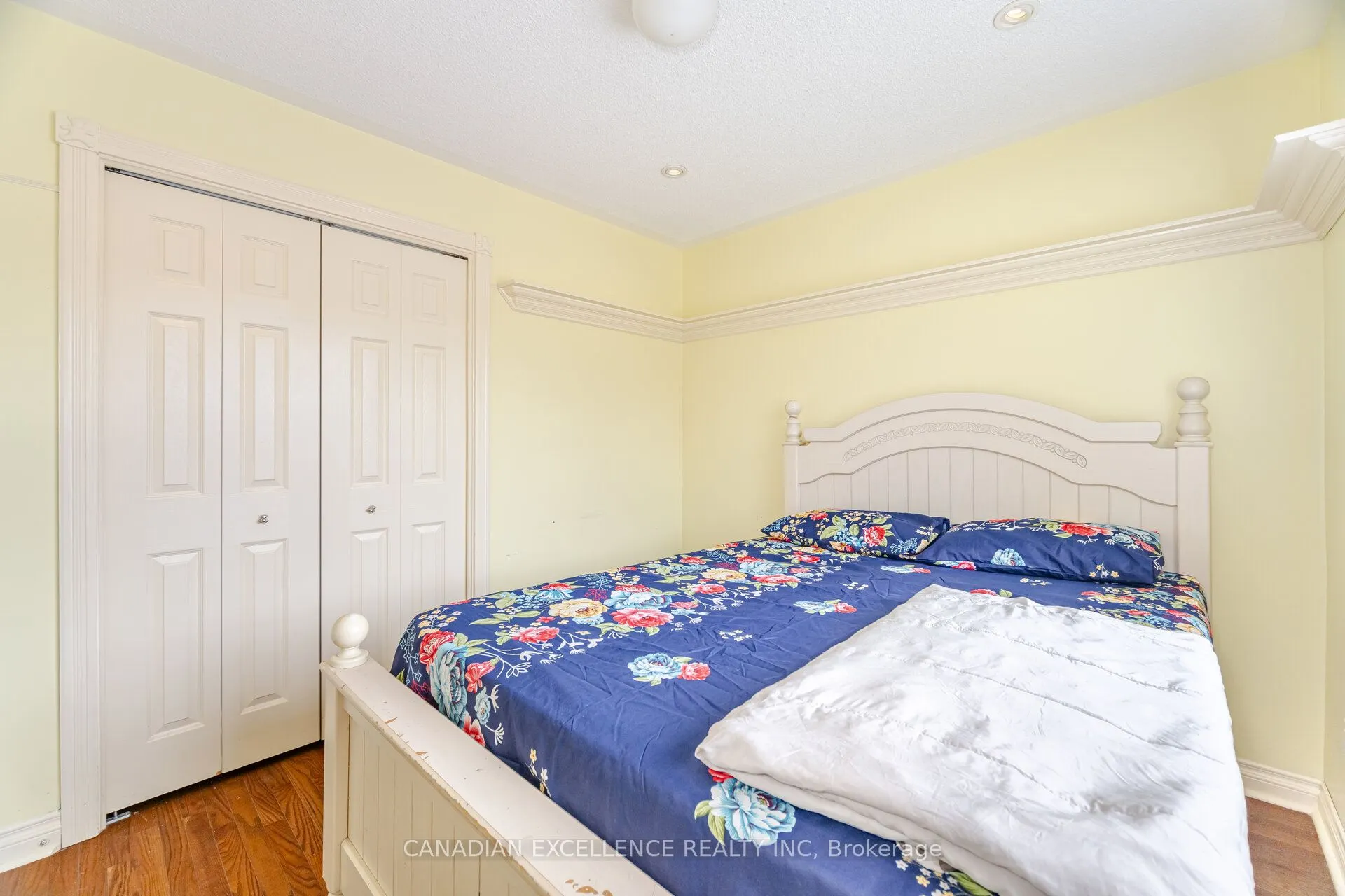 5564 Bridgeport Gate