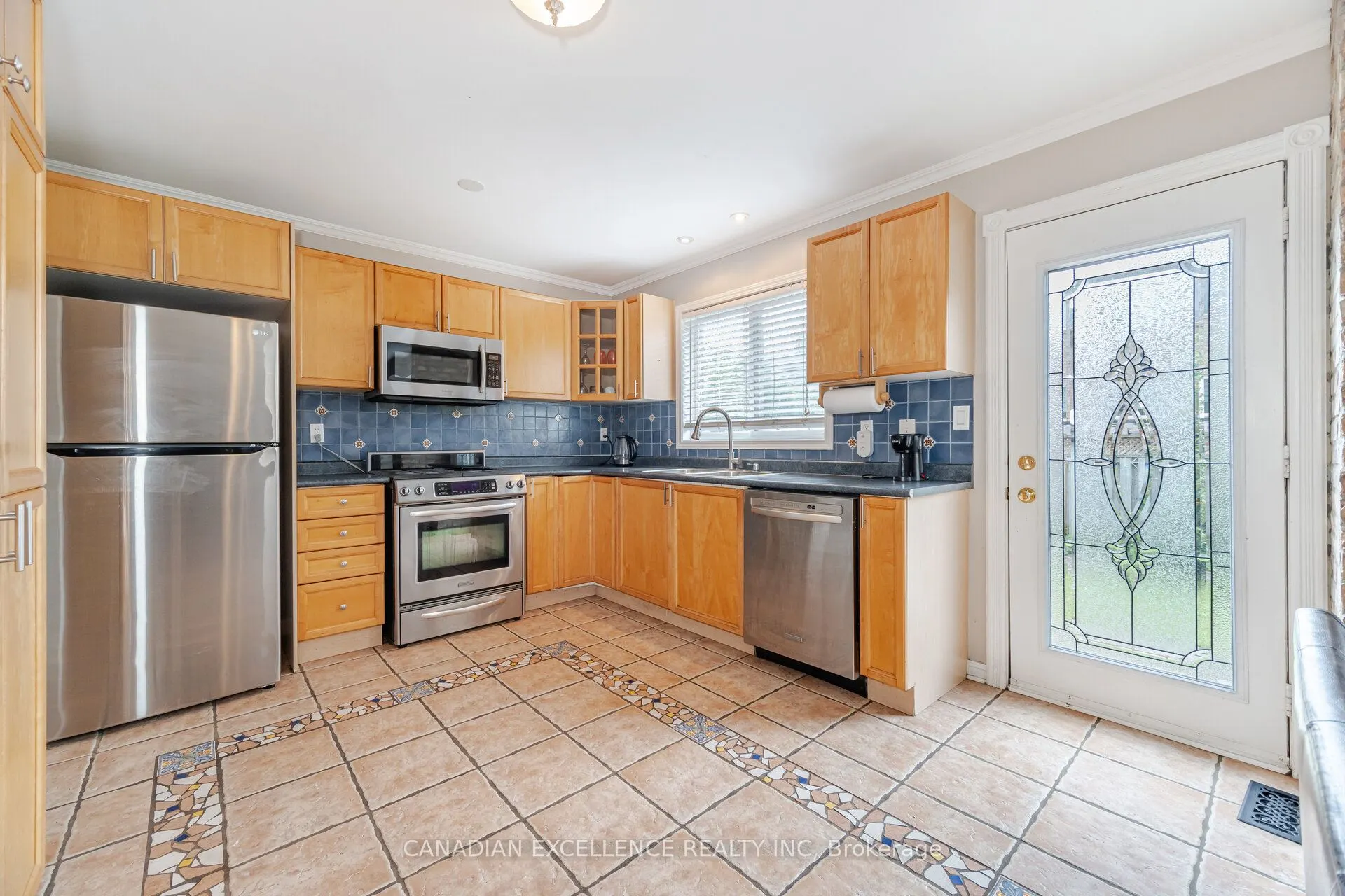 5564 Bridgeport Gate