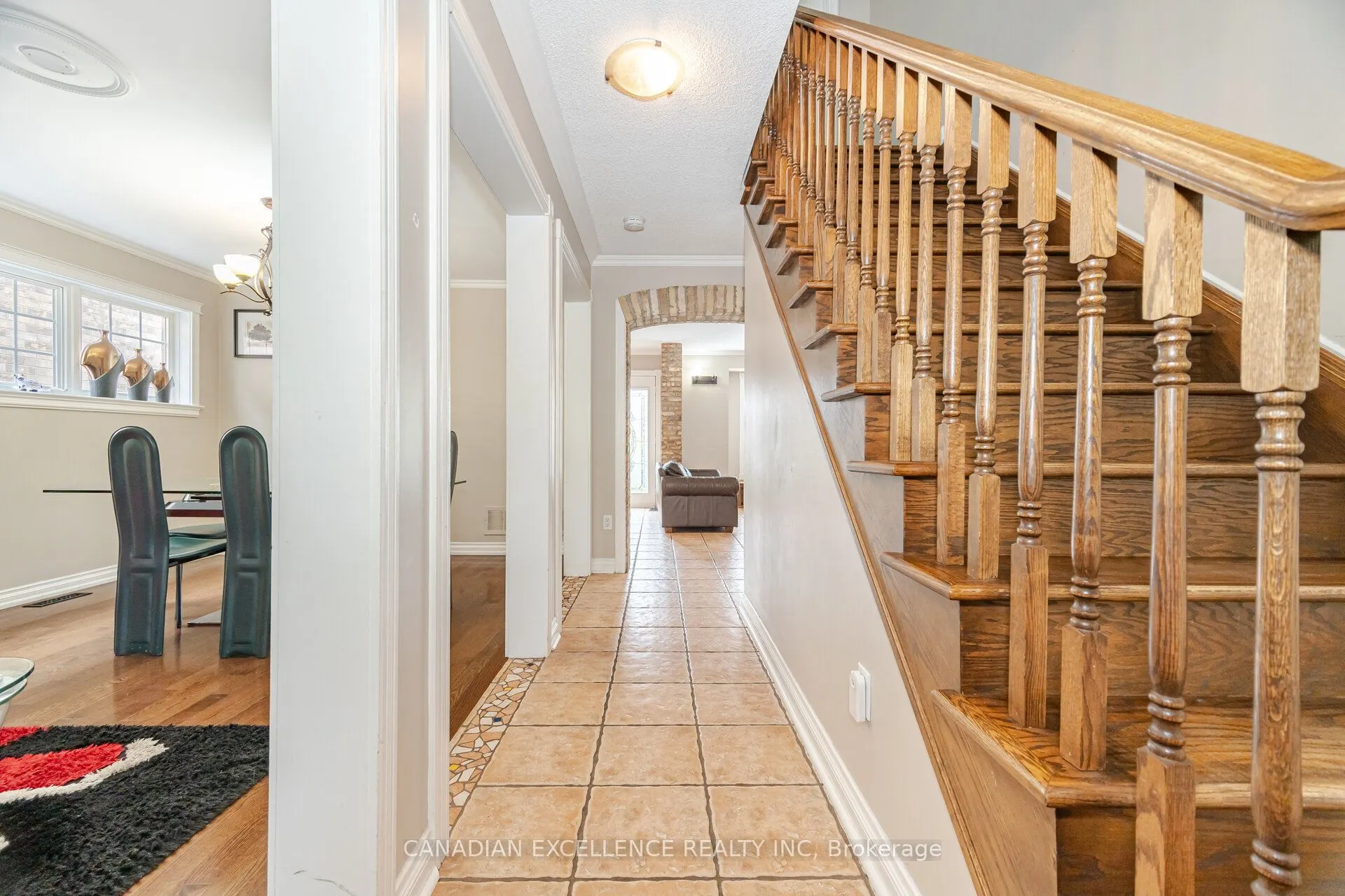 5564 Bridgeport Gate