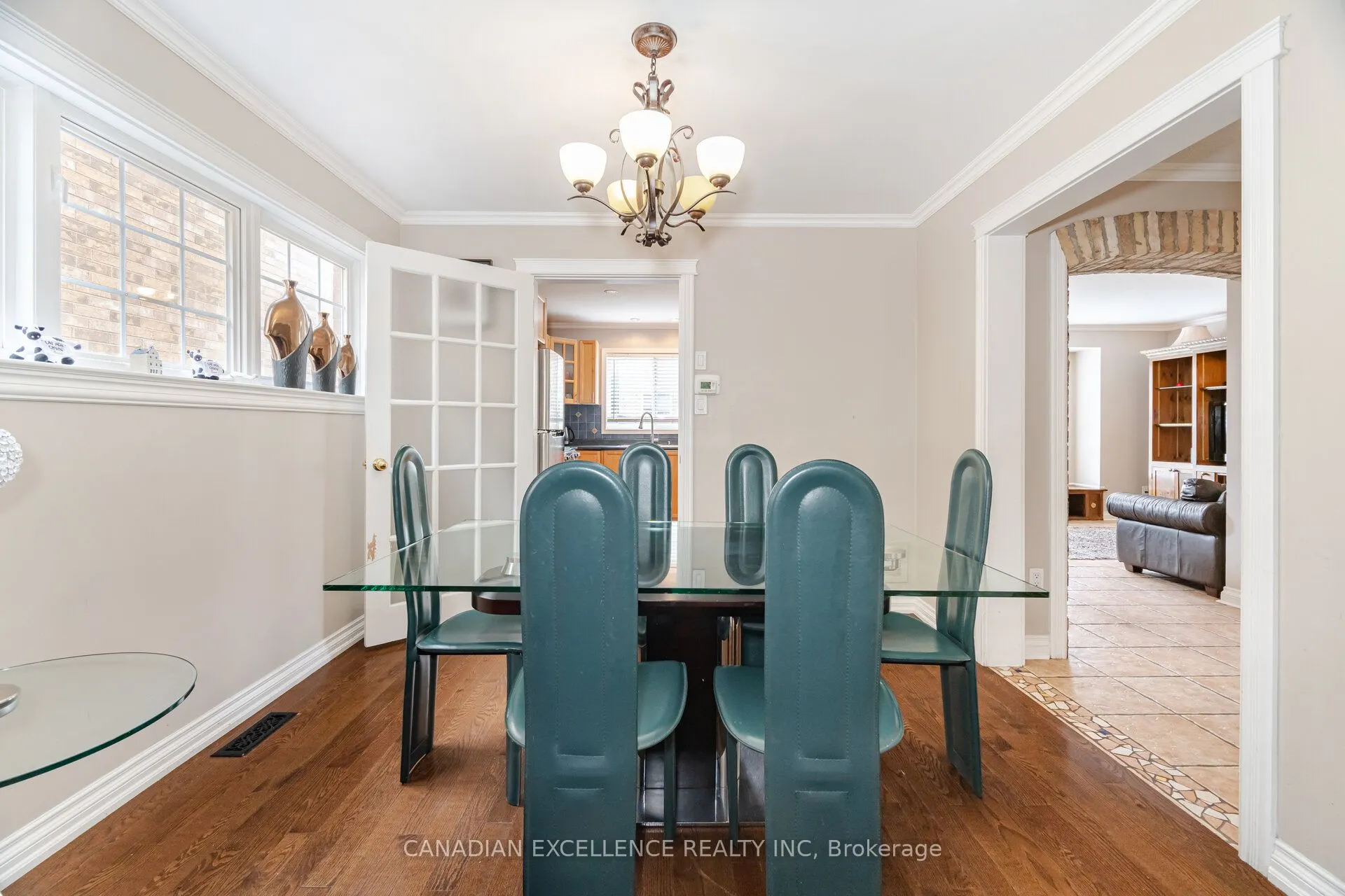 5564 Bridgeport Gate