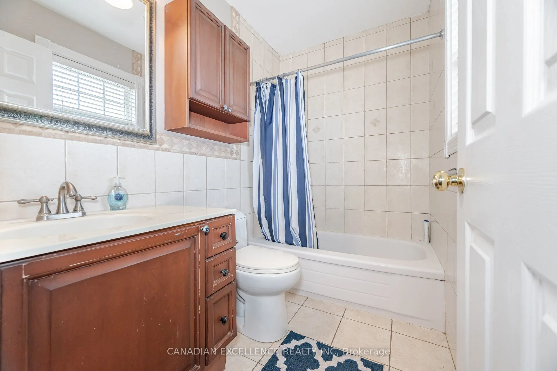 5564 Bridgeport Gate