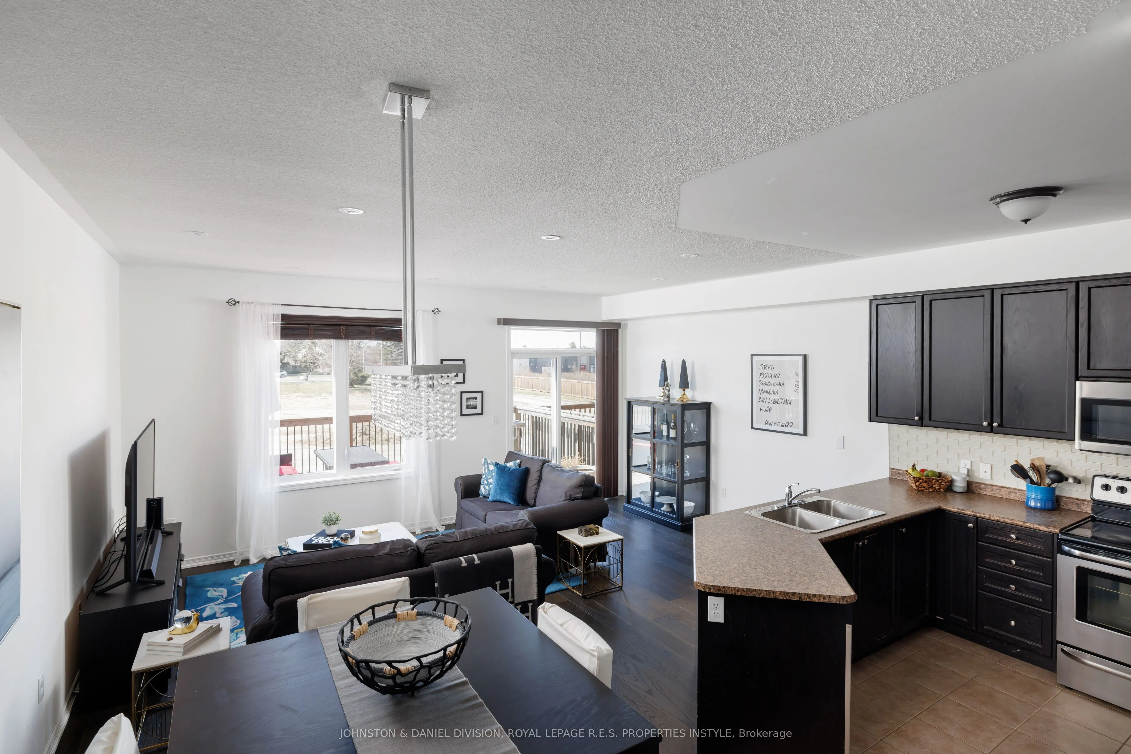 651 Farmstead Drive, #33