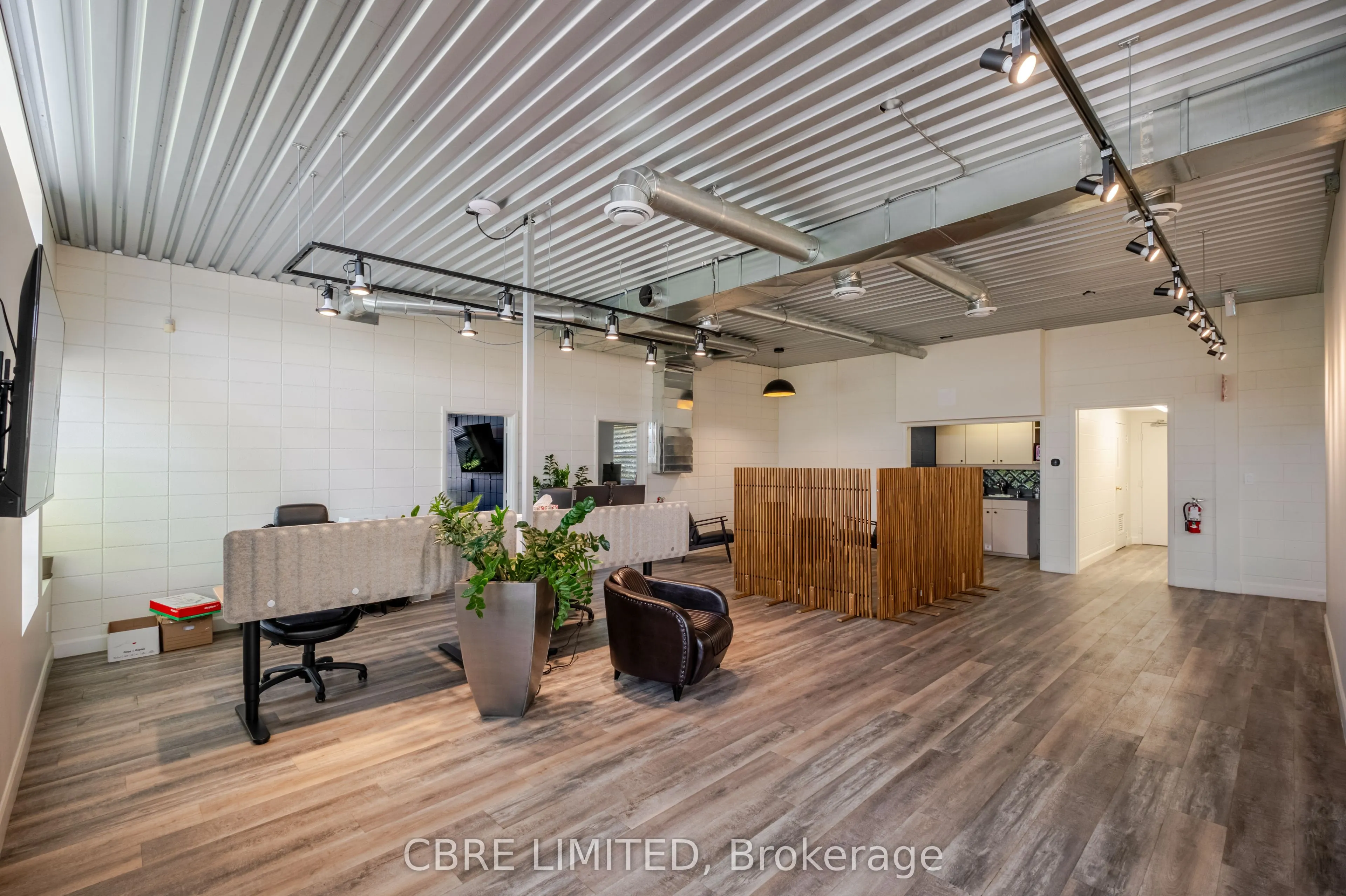 955 Maple Avenue