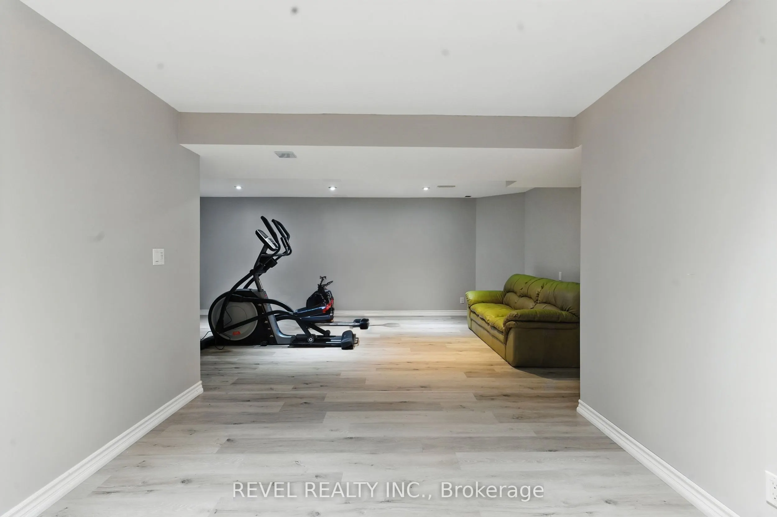 1251 WHITE Lane