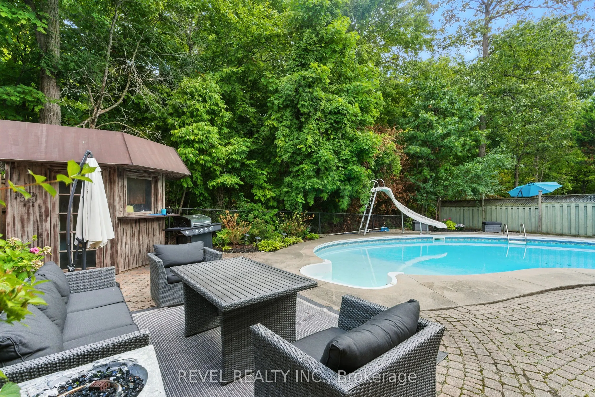 1251 WHITE Lane