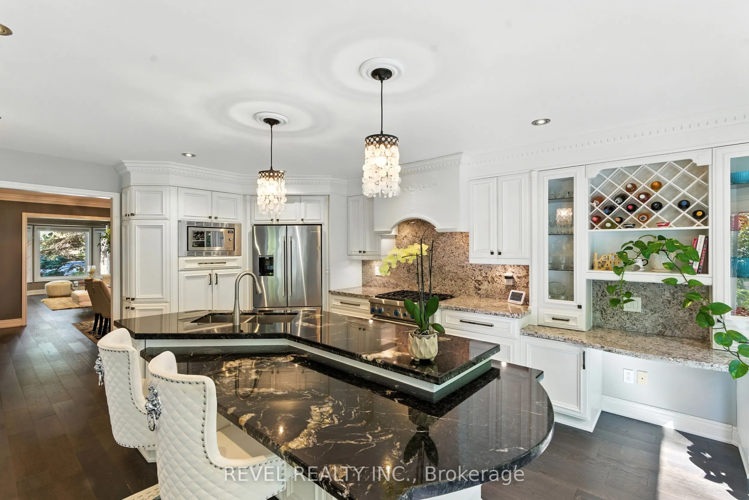 1251 WHITE Lane