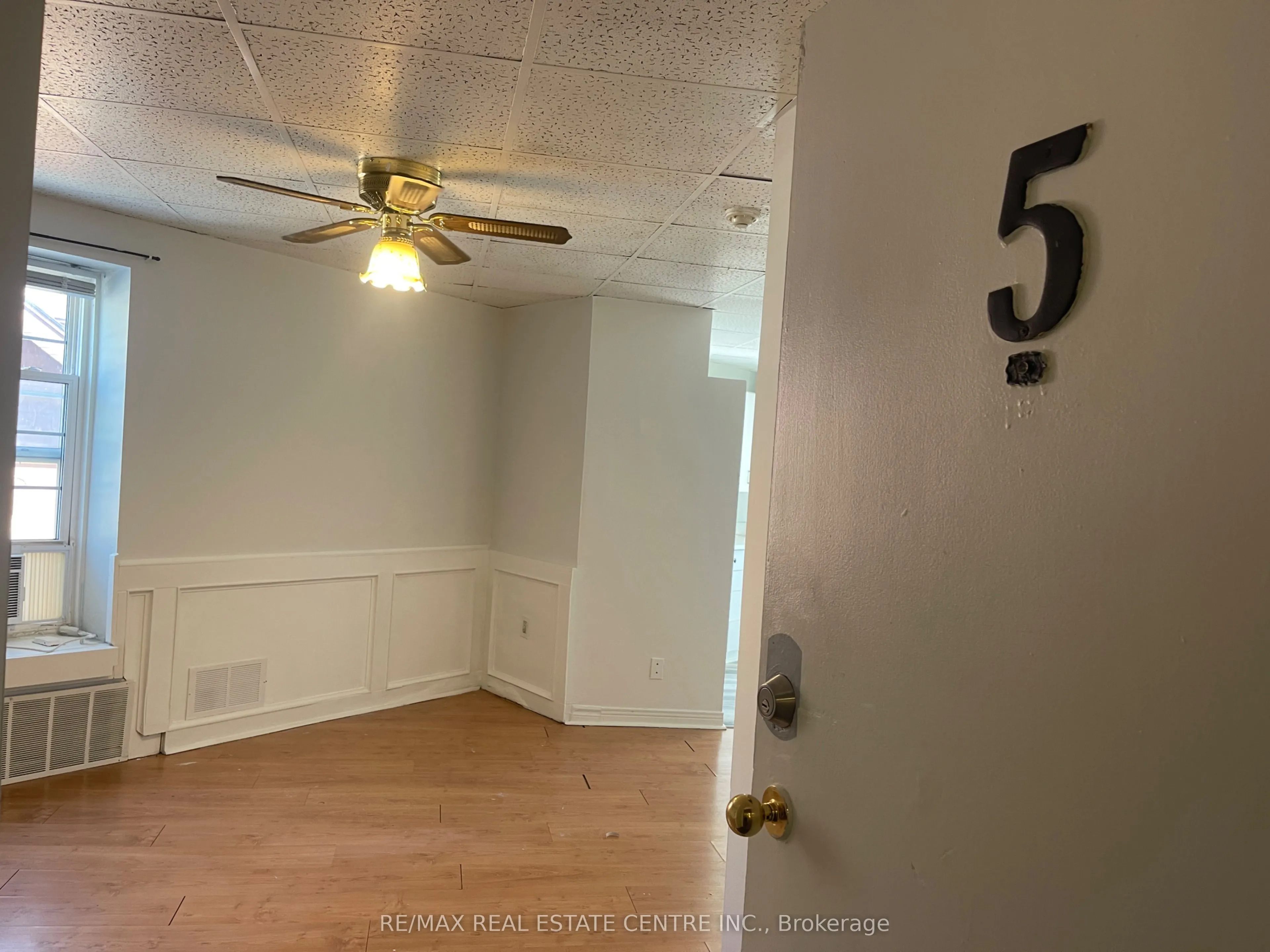 7 Main Street N, #5