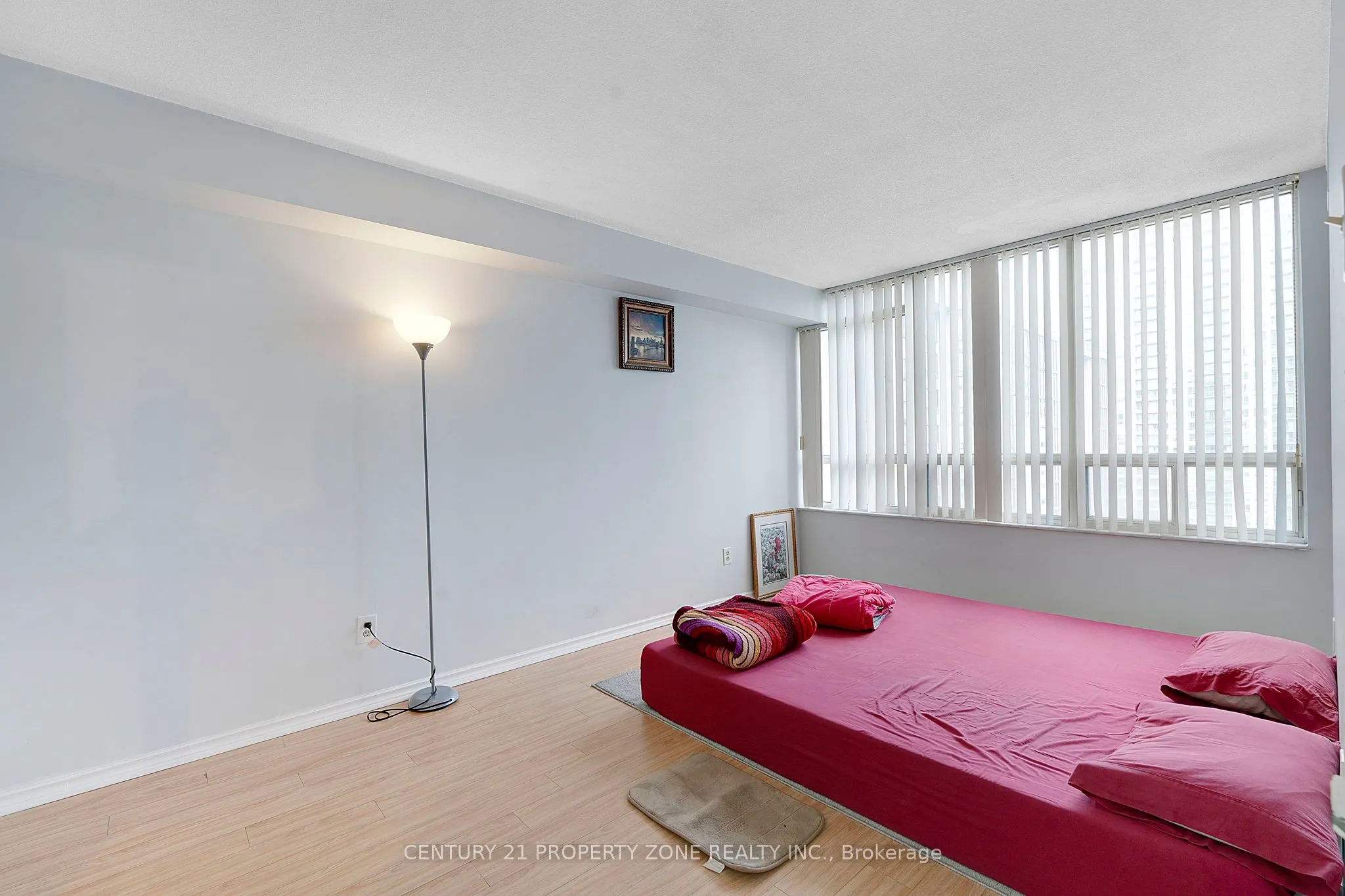 285 Enfield Place, #1911