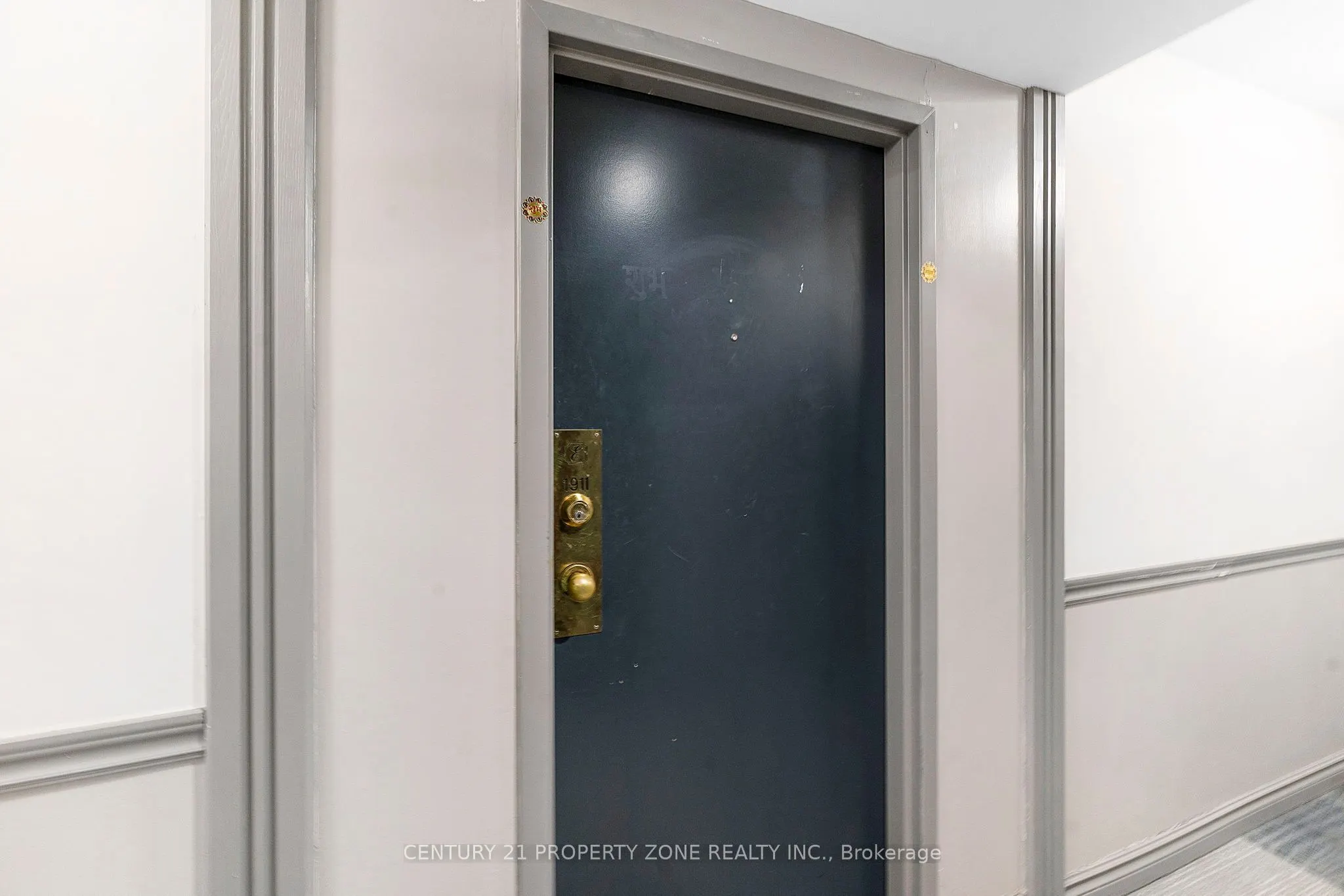 285 Enfield Place, #1911