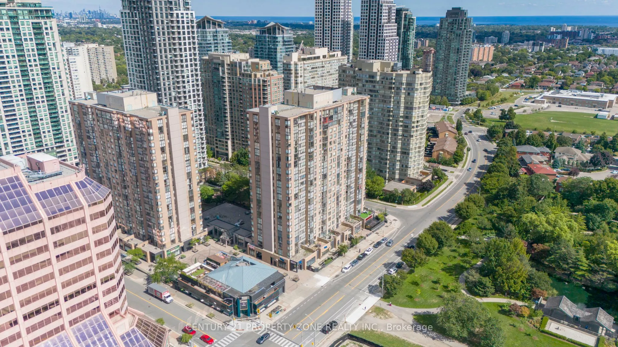 285 Enfield Place, #1911