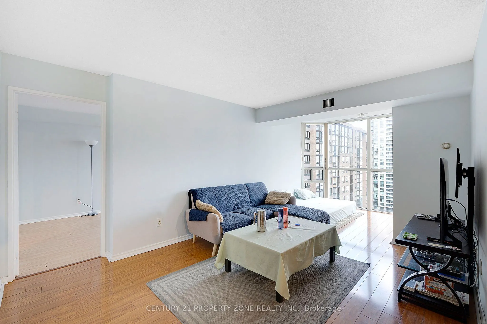 285 Enfield Place, #1911