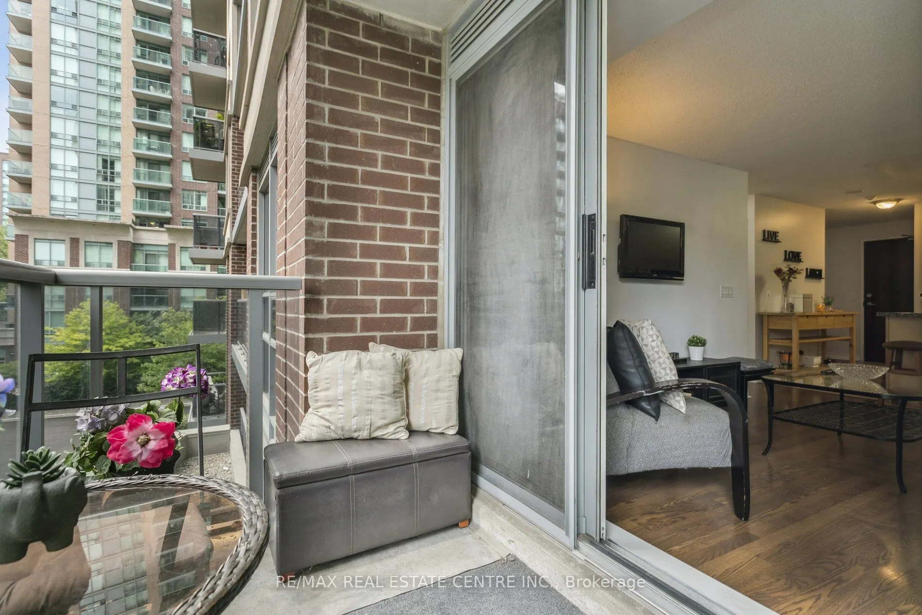 5 Michael Power Place, #304