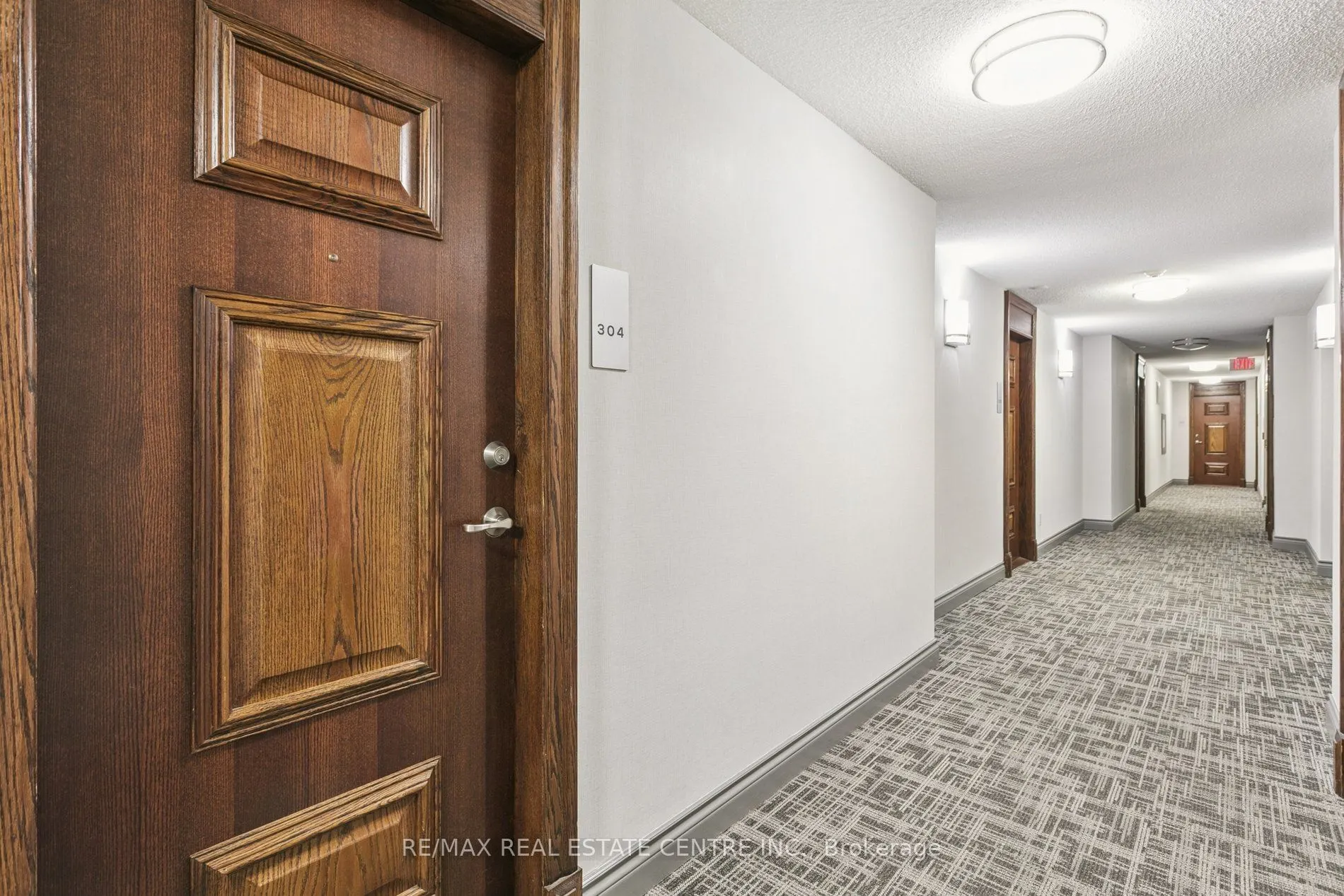 5 Michael Power Place, #304