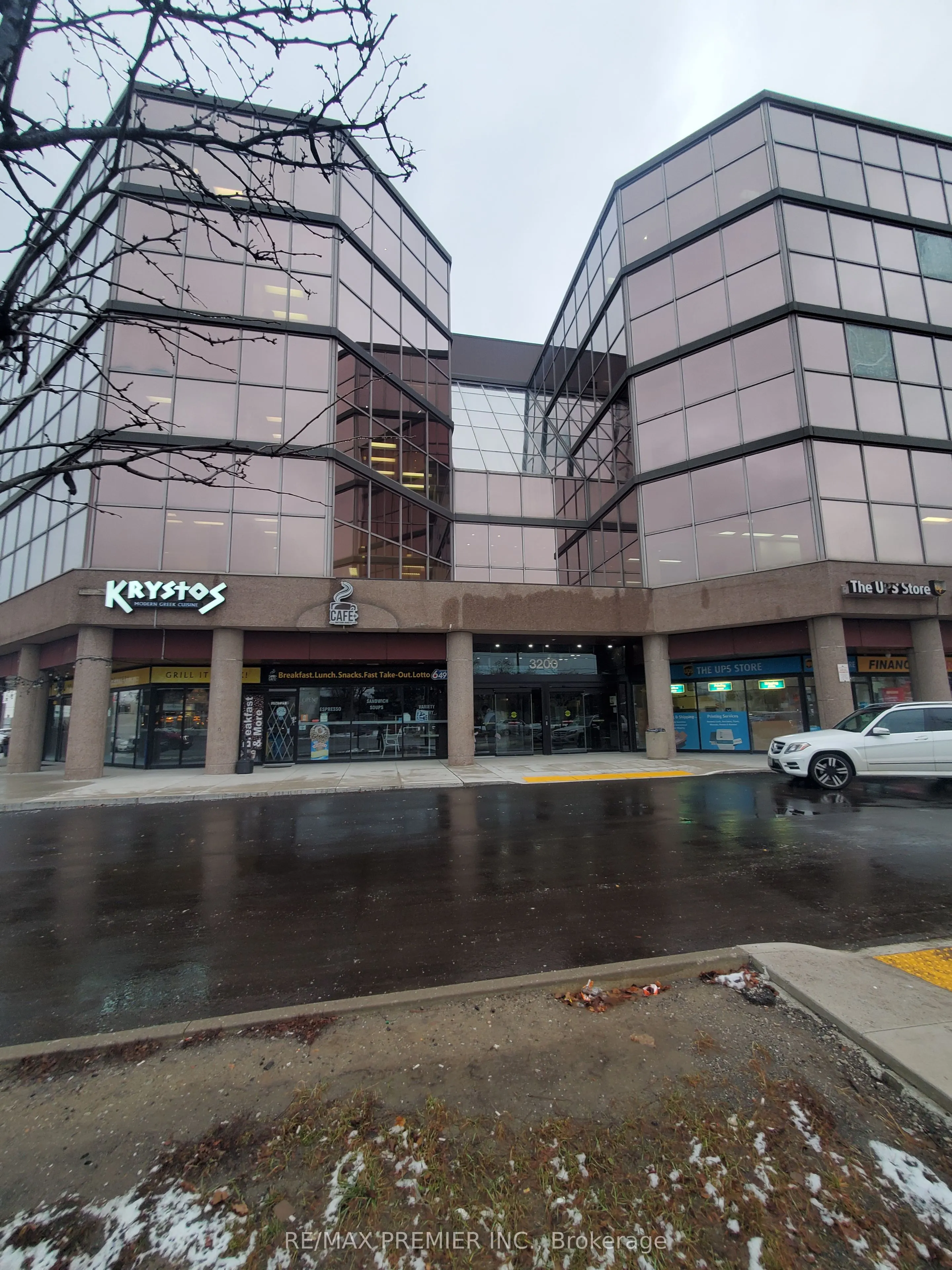 3200 Dufferin Street, #421