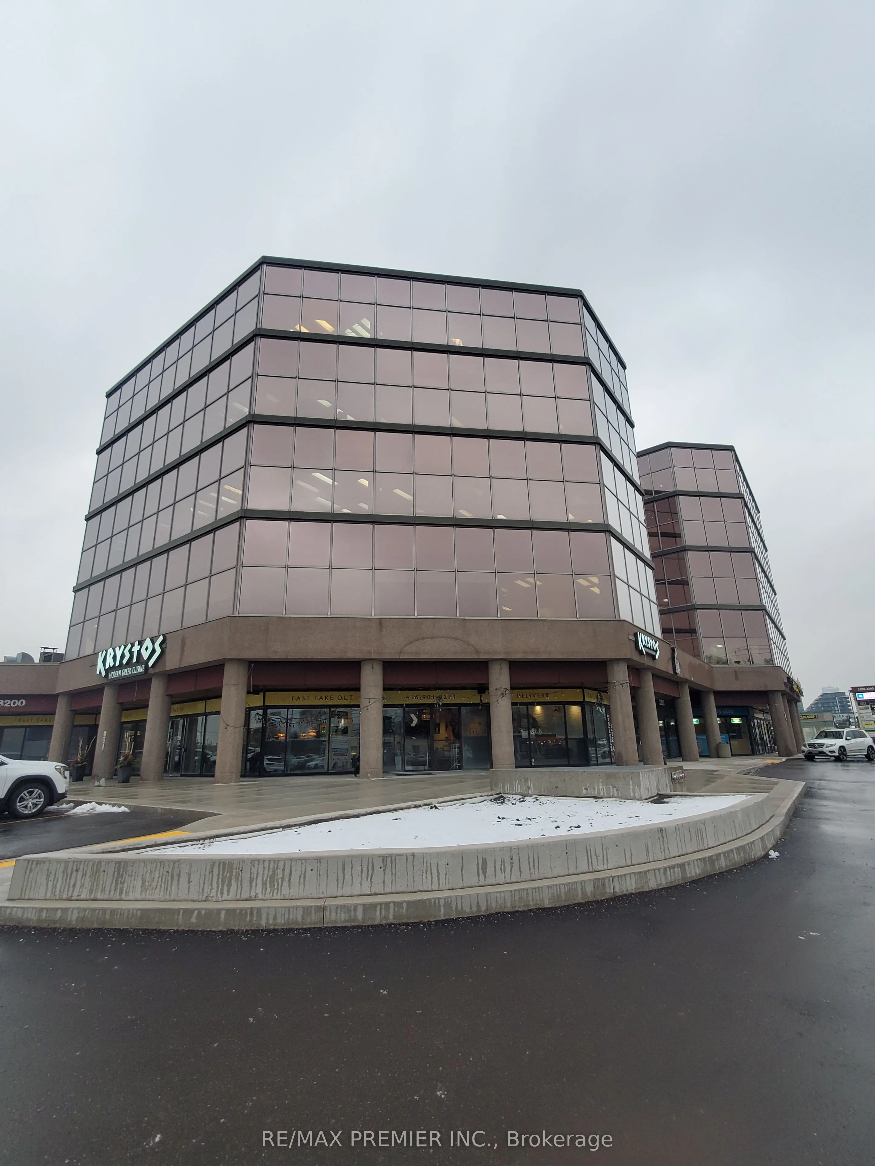 3200 Dufferin Street, #421