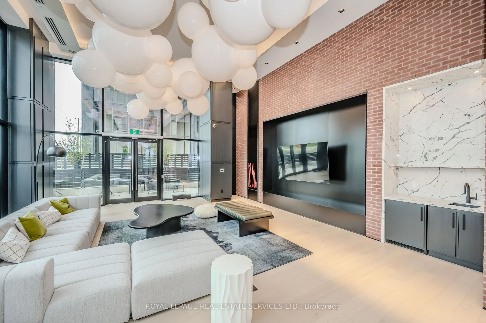 3220 William Coltson Avenue, #2201