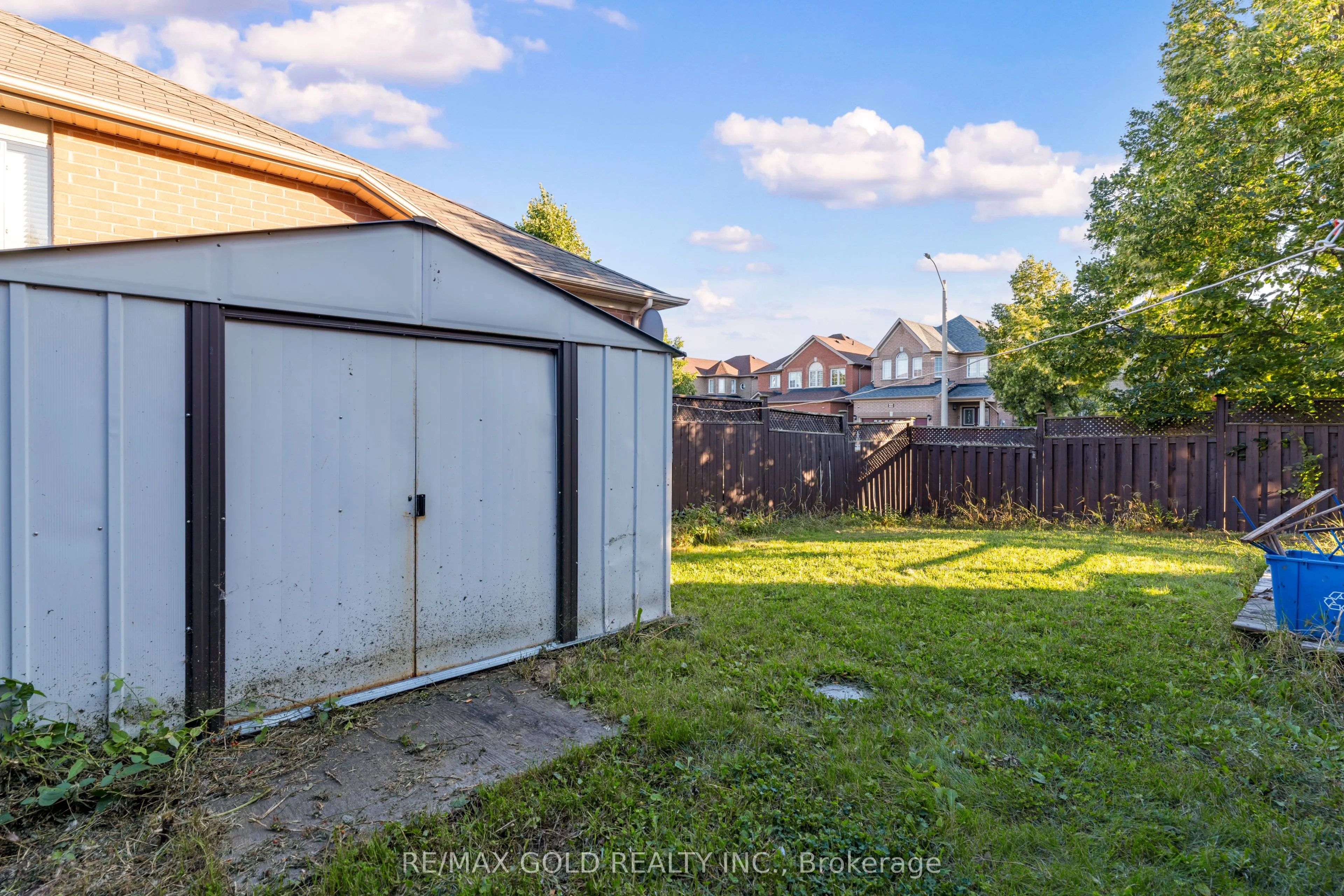 41 Fallstar Crescent