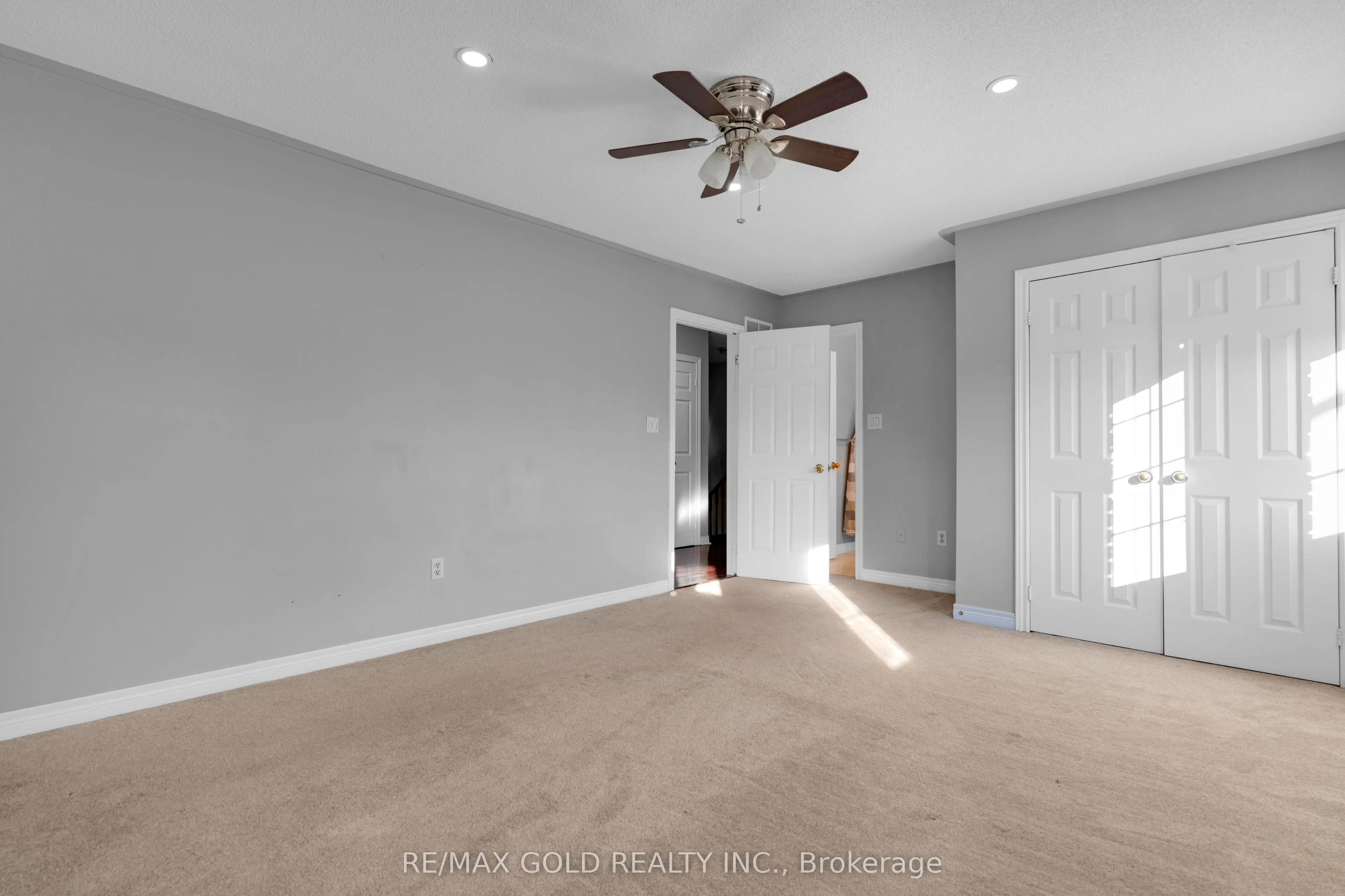 41 Fallstar Crescent
