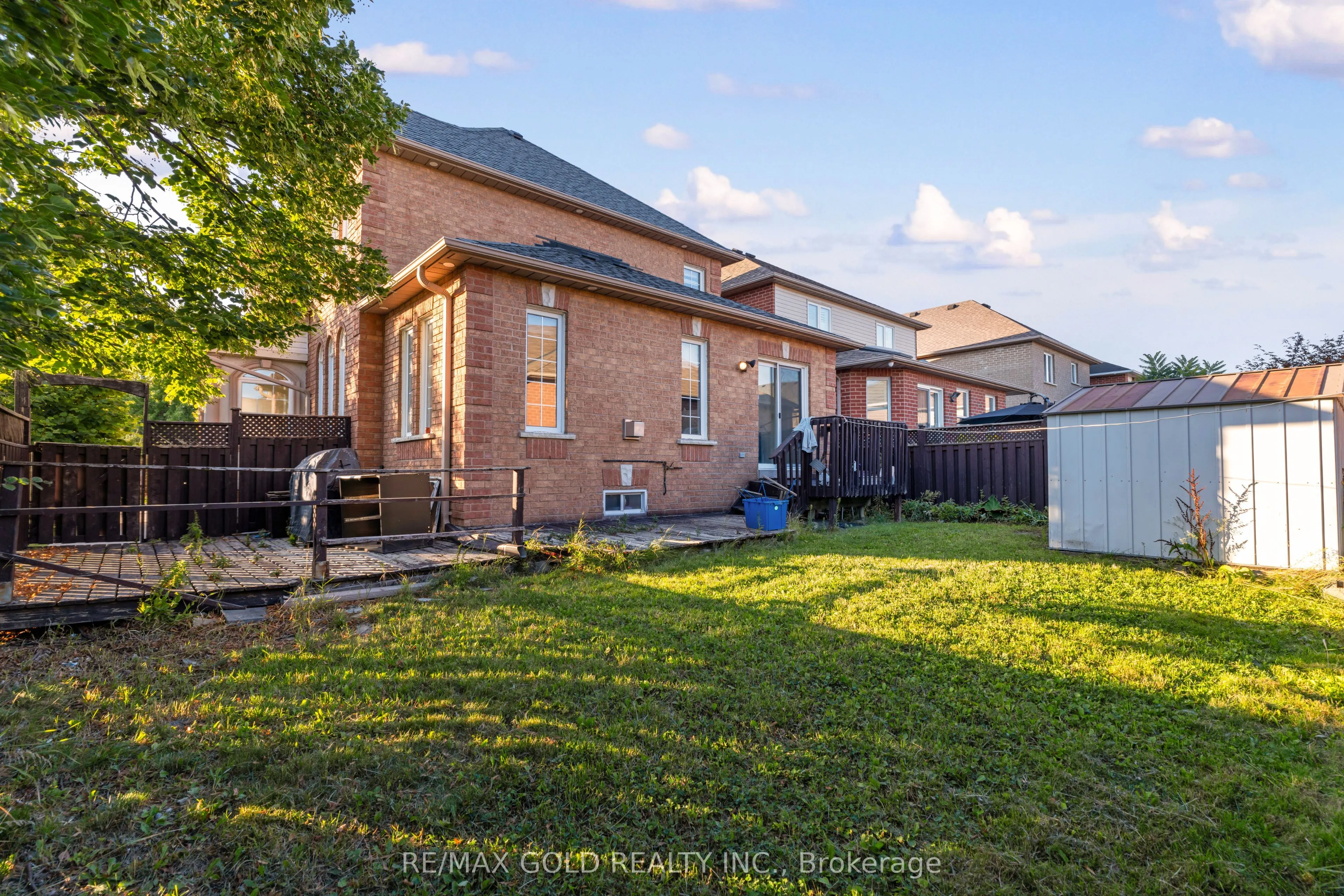 41 Fallstar Crescent