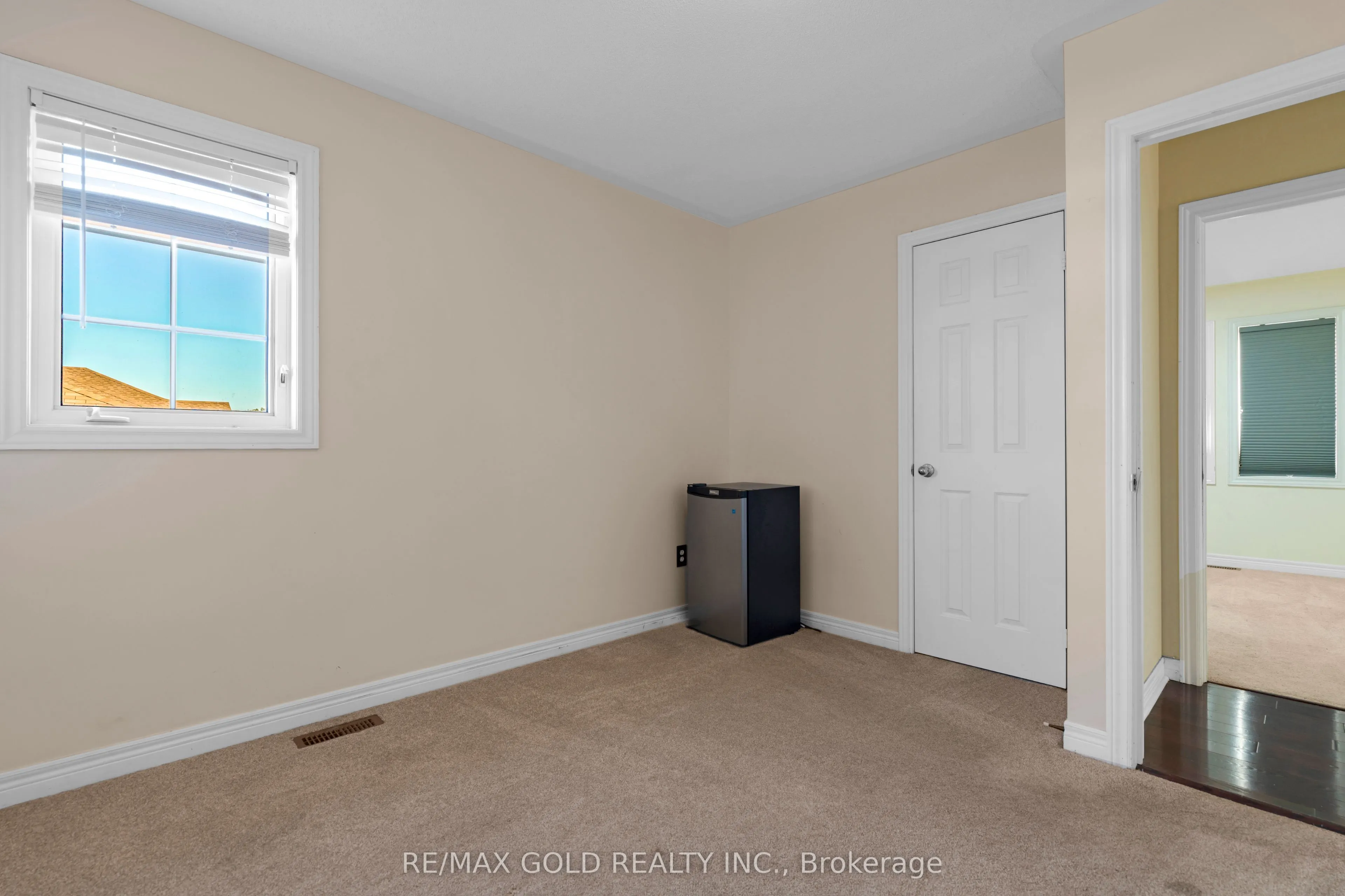 41 Fallstar Crescent