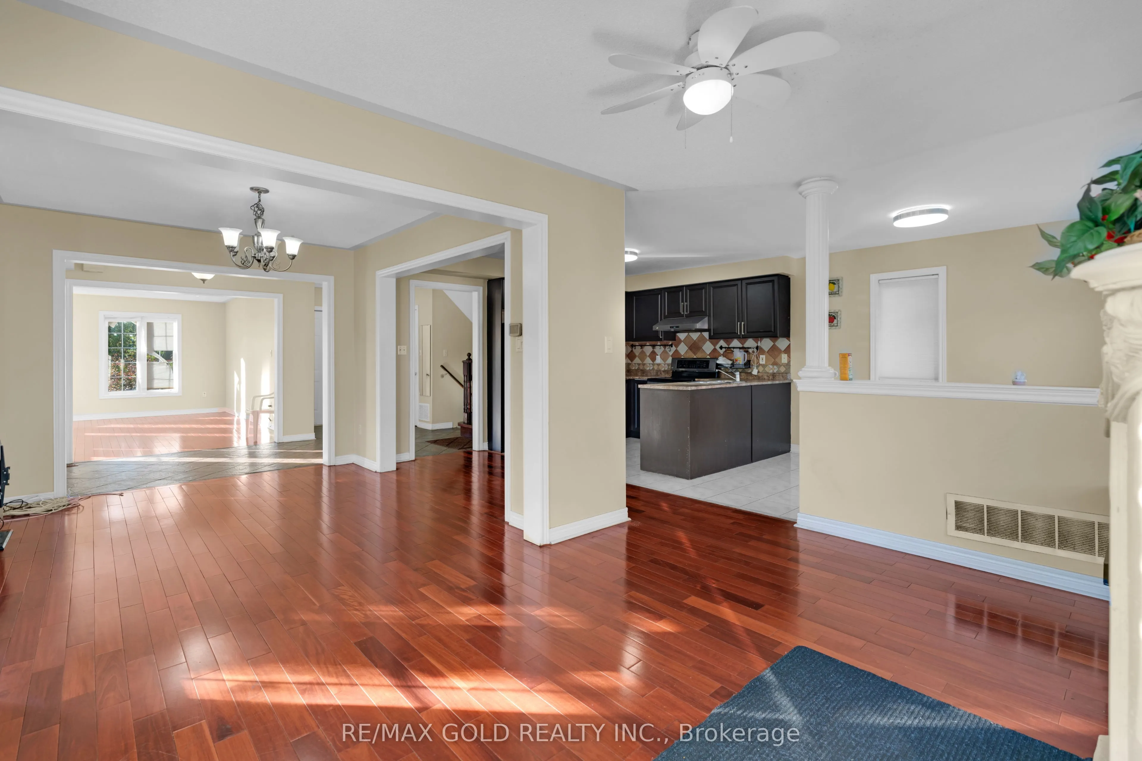 41 Fallstar Crescent