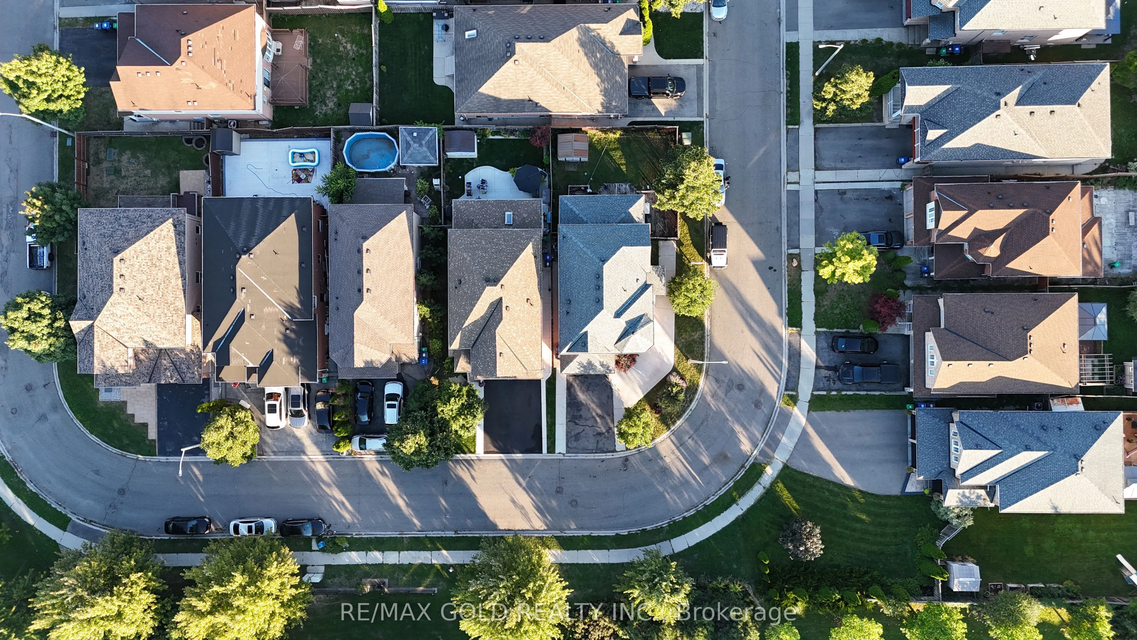 41 Fallstar Crescent