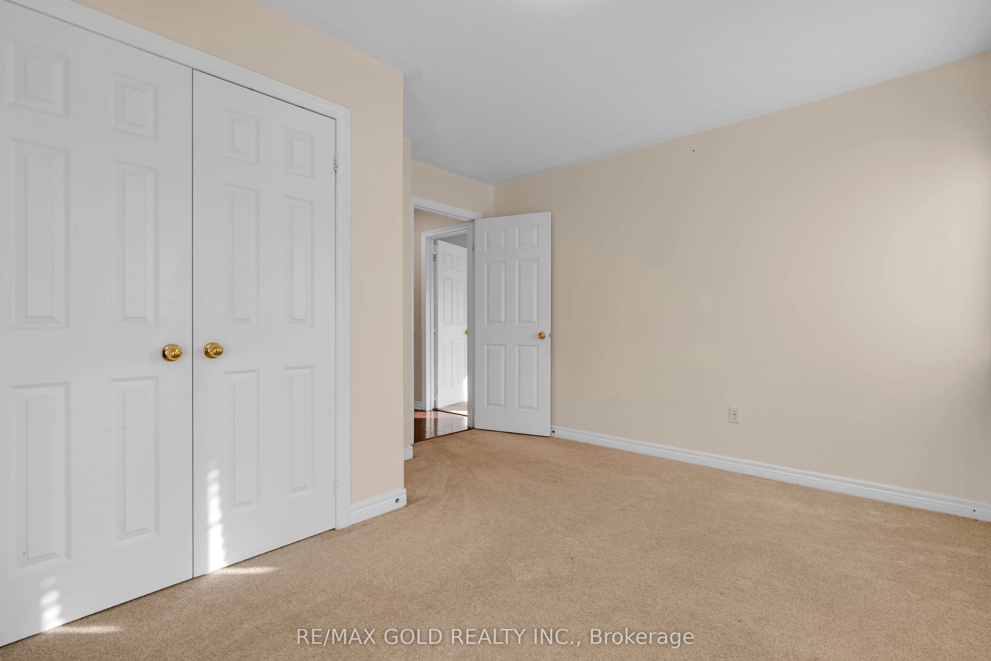 41 Fallstar Crescent