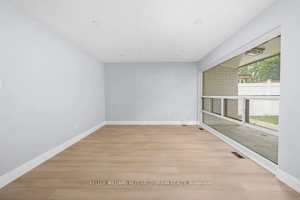 52 Masseygrove Crescent