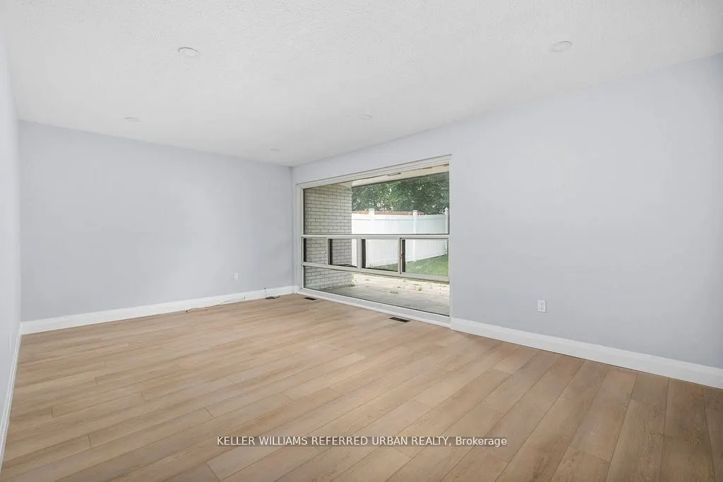 52 Masseygrove Crescent