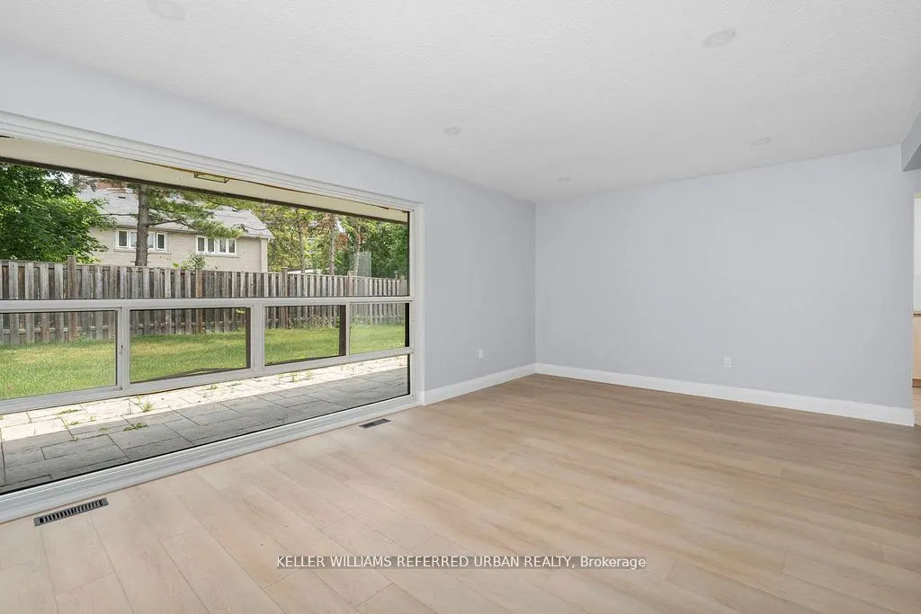 52 Masseygrove Crescent