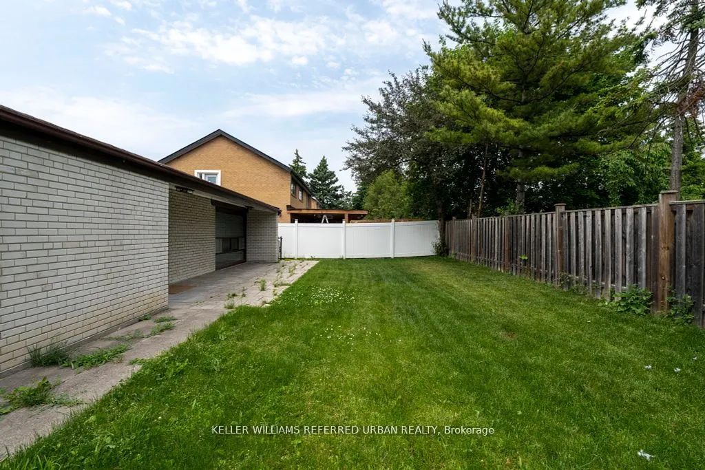 52 Masseygrove Crescent