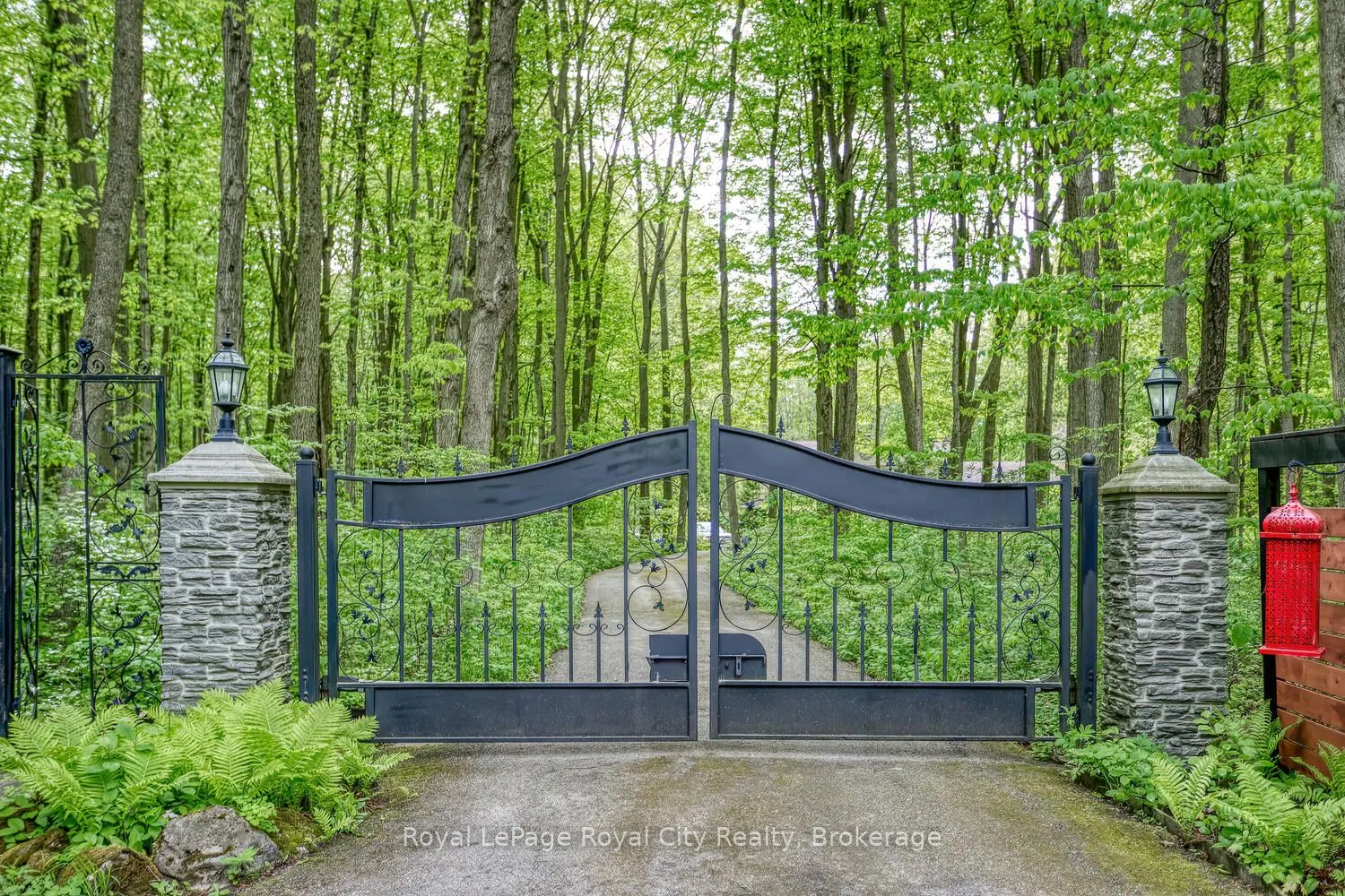 1158 Conservation Road E