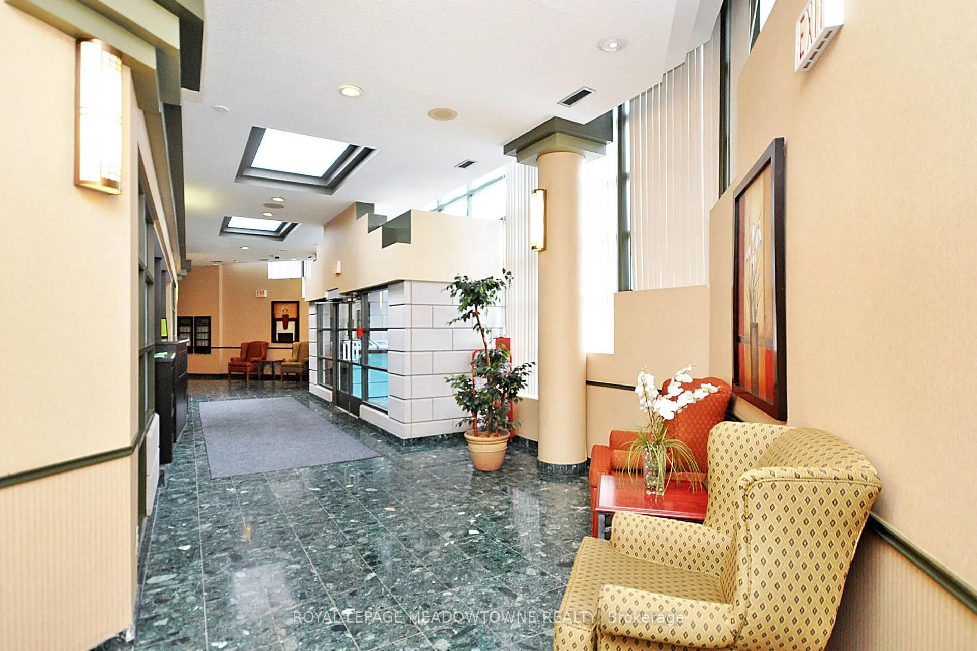 4205 Shipp Drive, #2106
