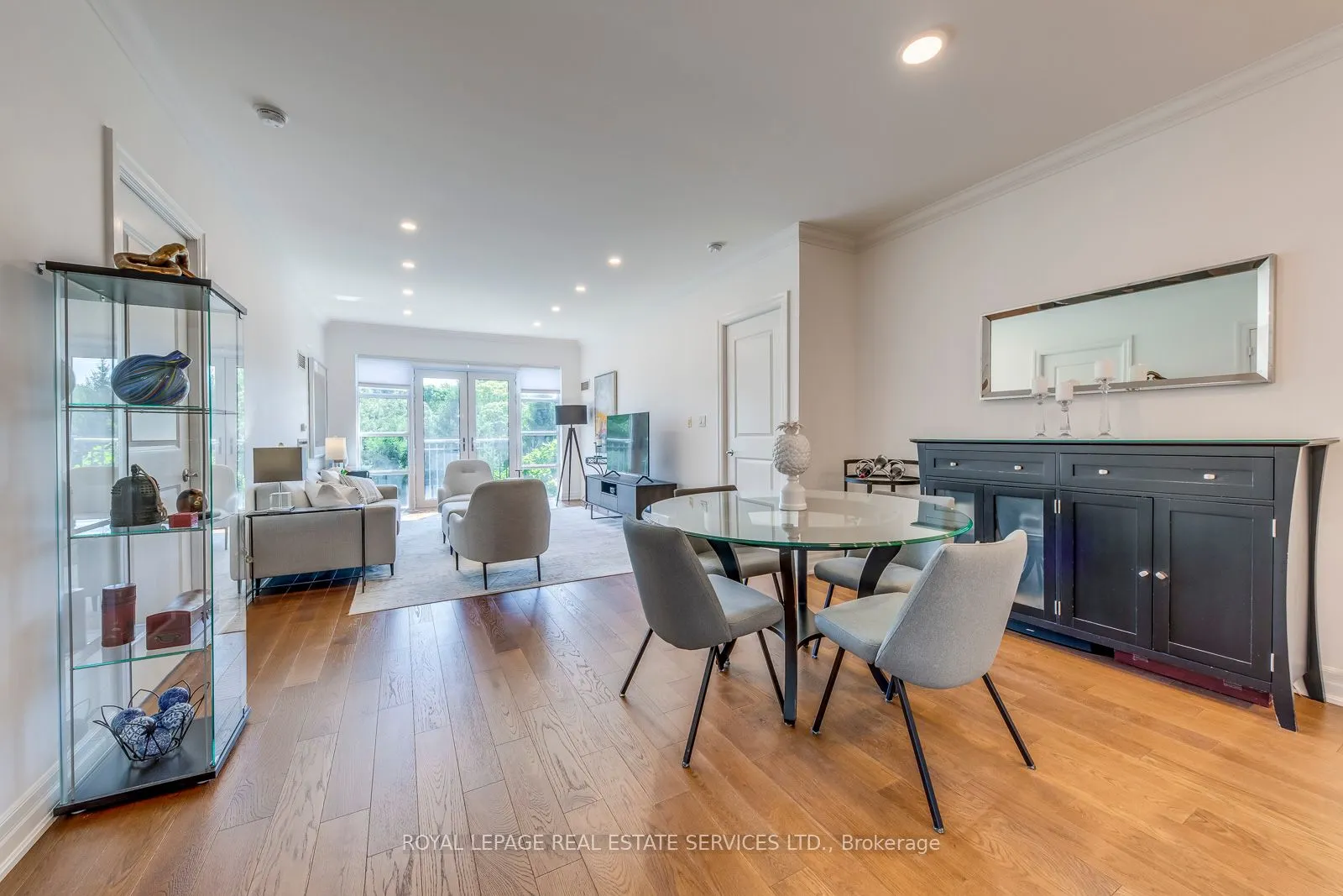2855 Bloor Street W, #305