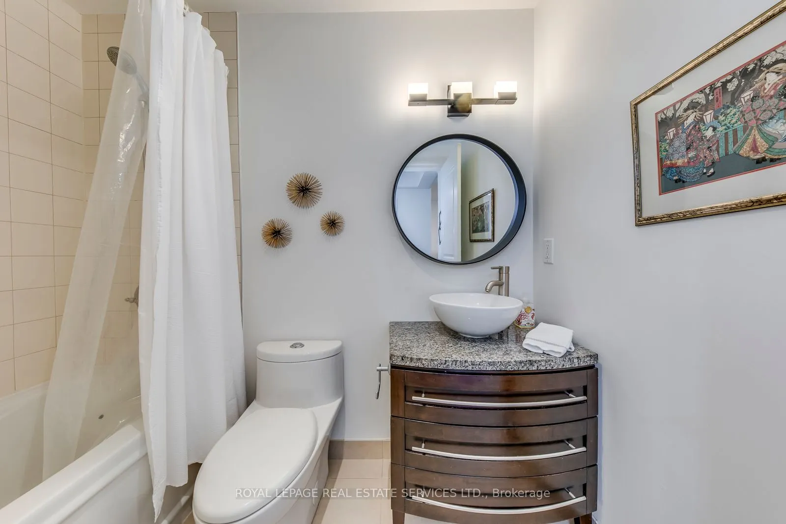 2855 Bloor Street W, #305