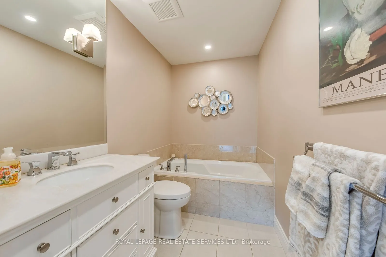 2855 Bloor Street W, #305