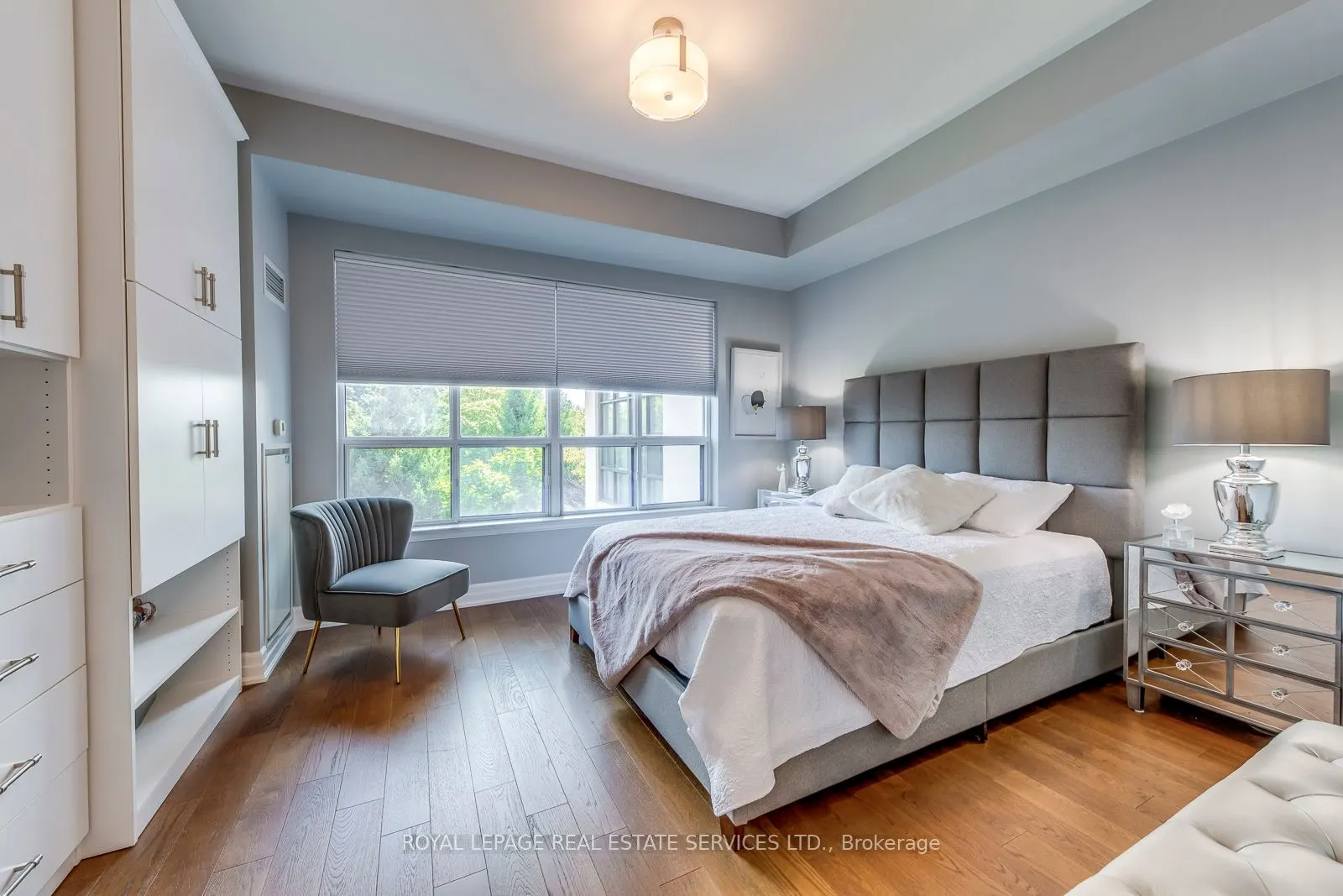 2855 Bloor Street W, #305
