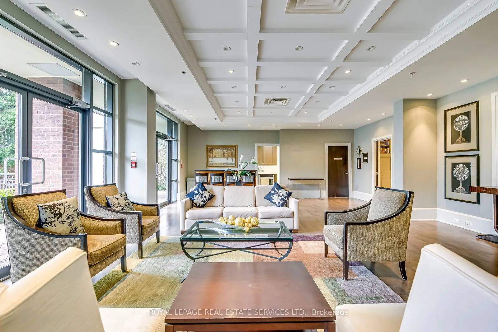 2855 Bloor Street W, #305