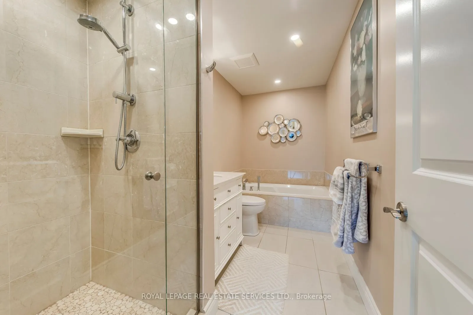 2855 Bloor Street W, #305