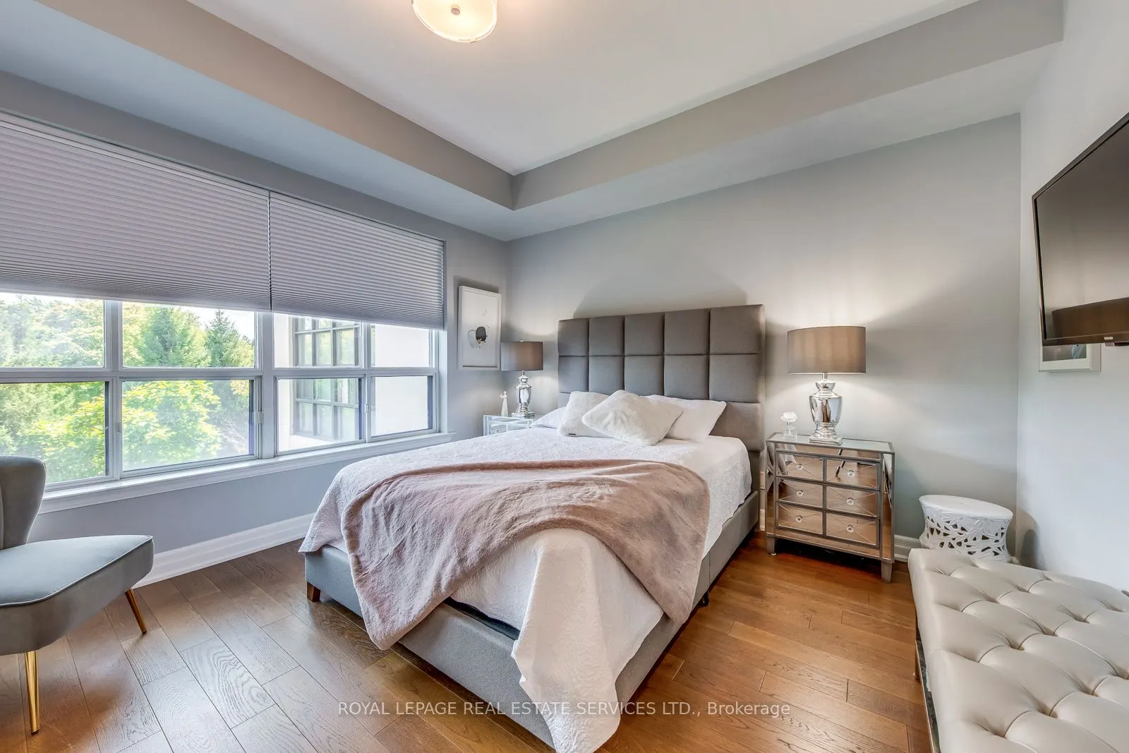 2855 Bloor Street W, #305