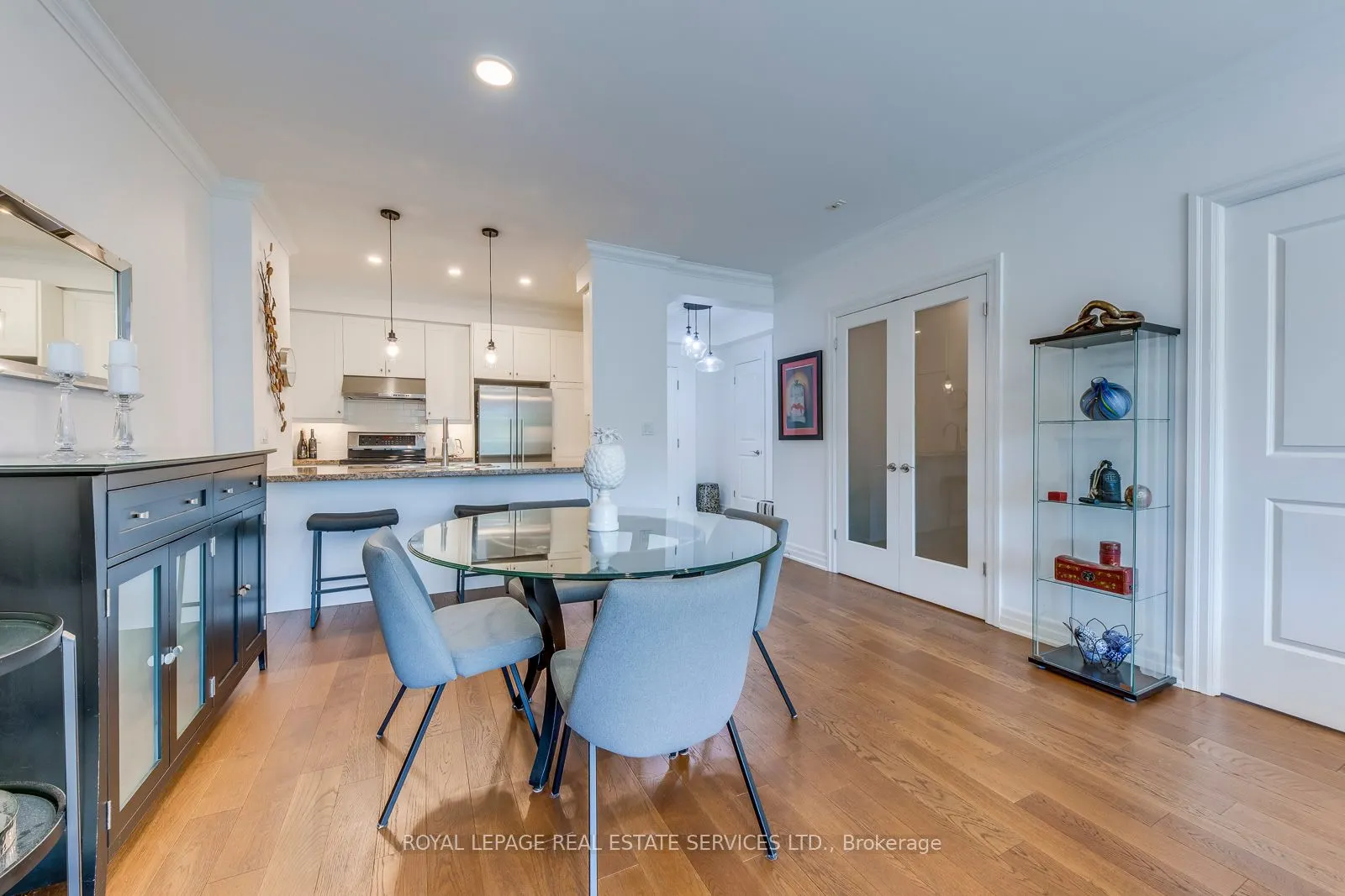 2855 Bloor Street W, #305